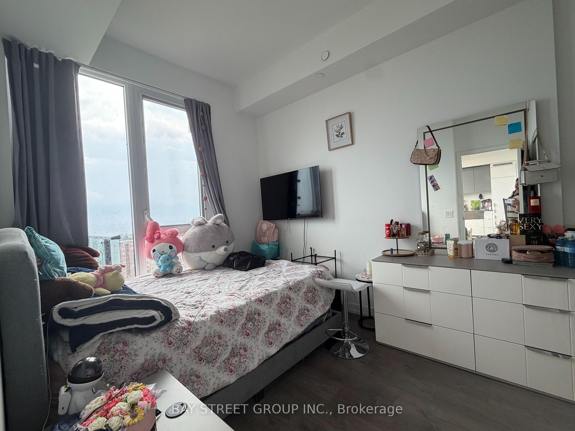 Photo 7 of Unit 1105, 270 Dufferin Street, Toronto, South Parkdale — HOMEH