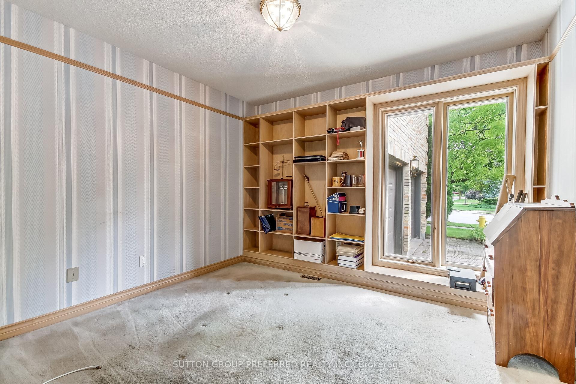 Photo 11 of 116 Hartson Road, London, North O — HOMEH
