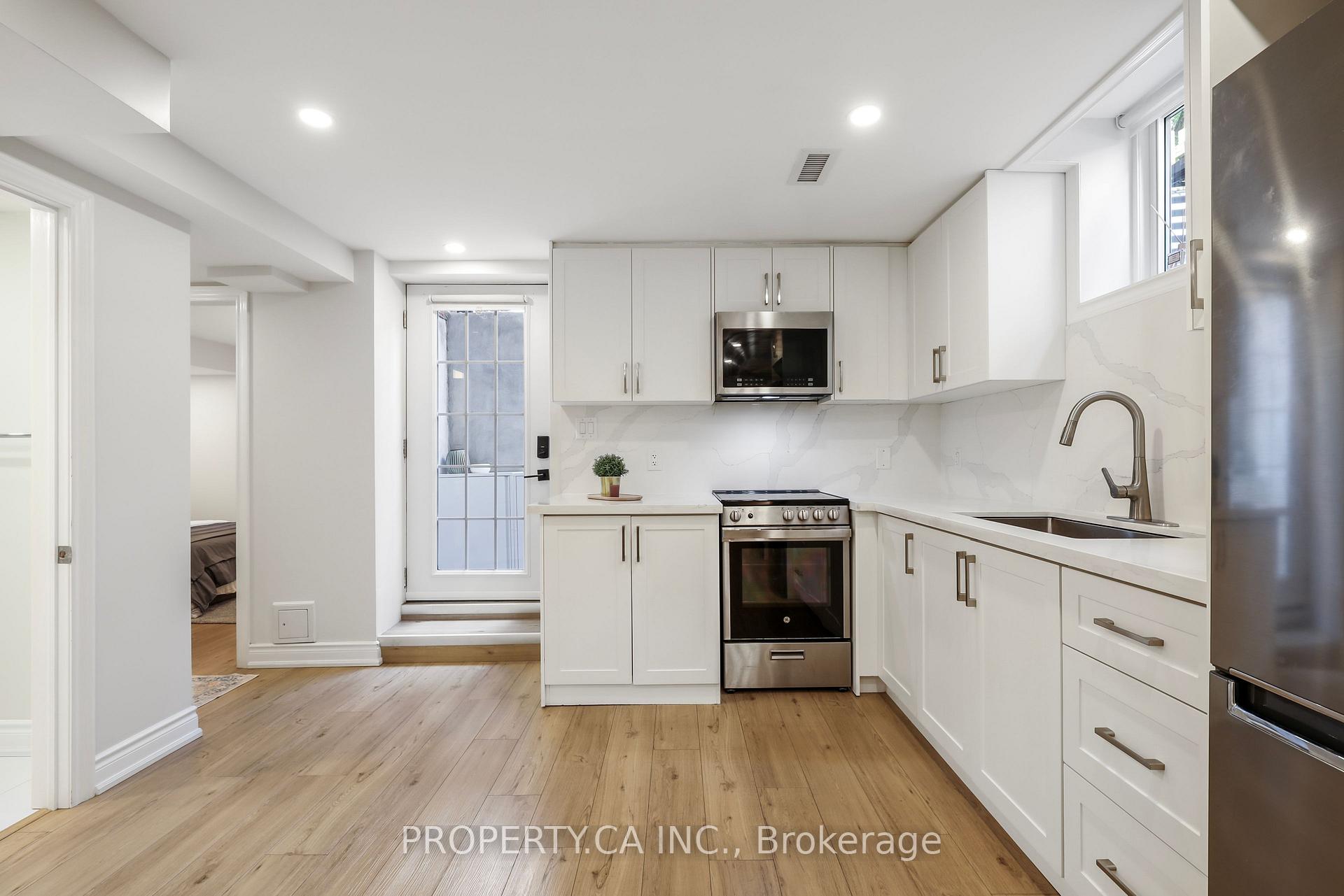 Photo 7 of Unit Lower, 891 Willowbank Trail, Mississauga, Rathwood — HOMEH