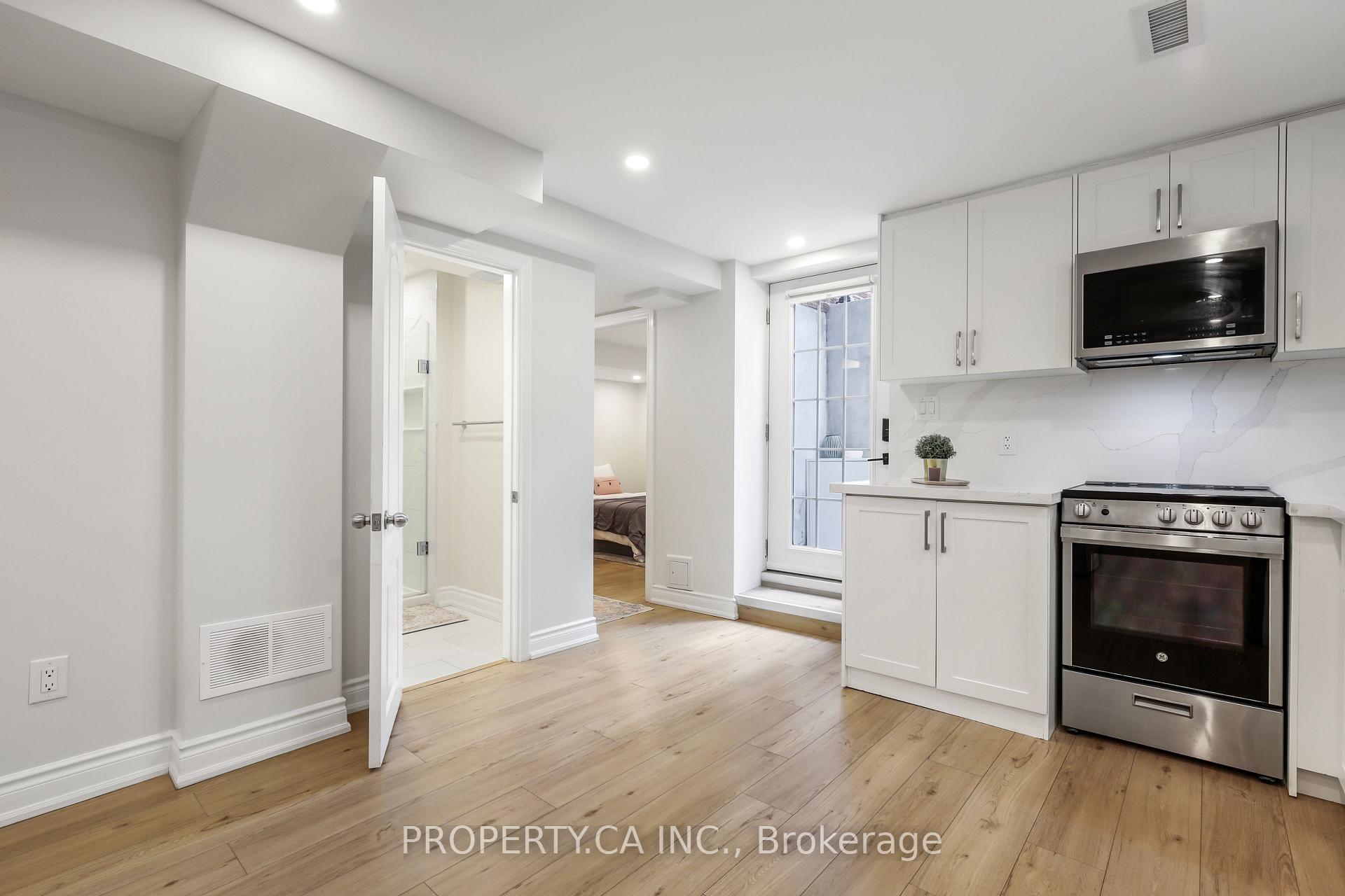 Photo 8 of Unit Lower, 891 Willowbank Trail, Mississauga, Rathwood — HOMEH