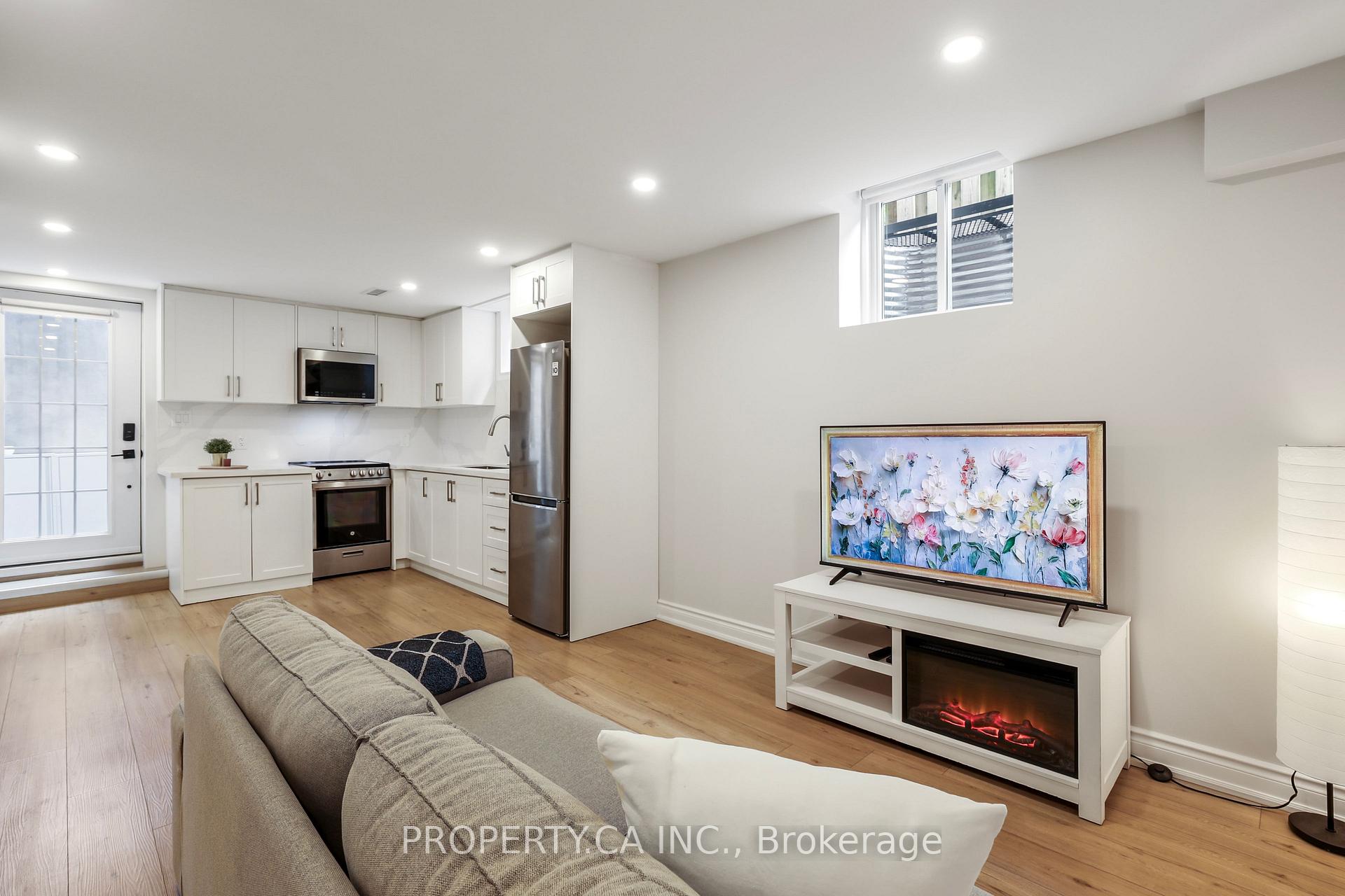 Photo 11 of Unit Lower, 891 Willowbank Trail, Mississauga, Rathwood — HOMEH