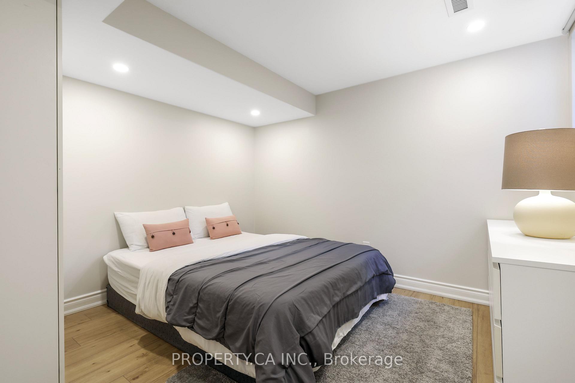 Photo 19 of Unit Lower, 891 Willowbank Trail, Mississauga, Rathwood — HOMEH