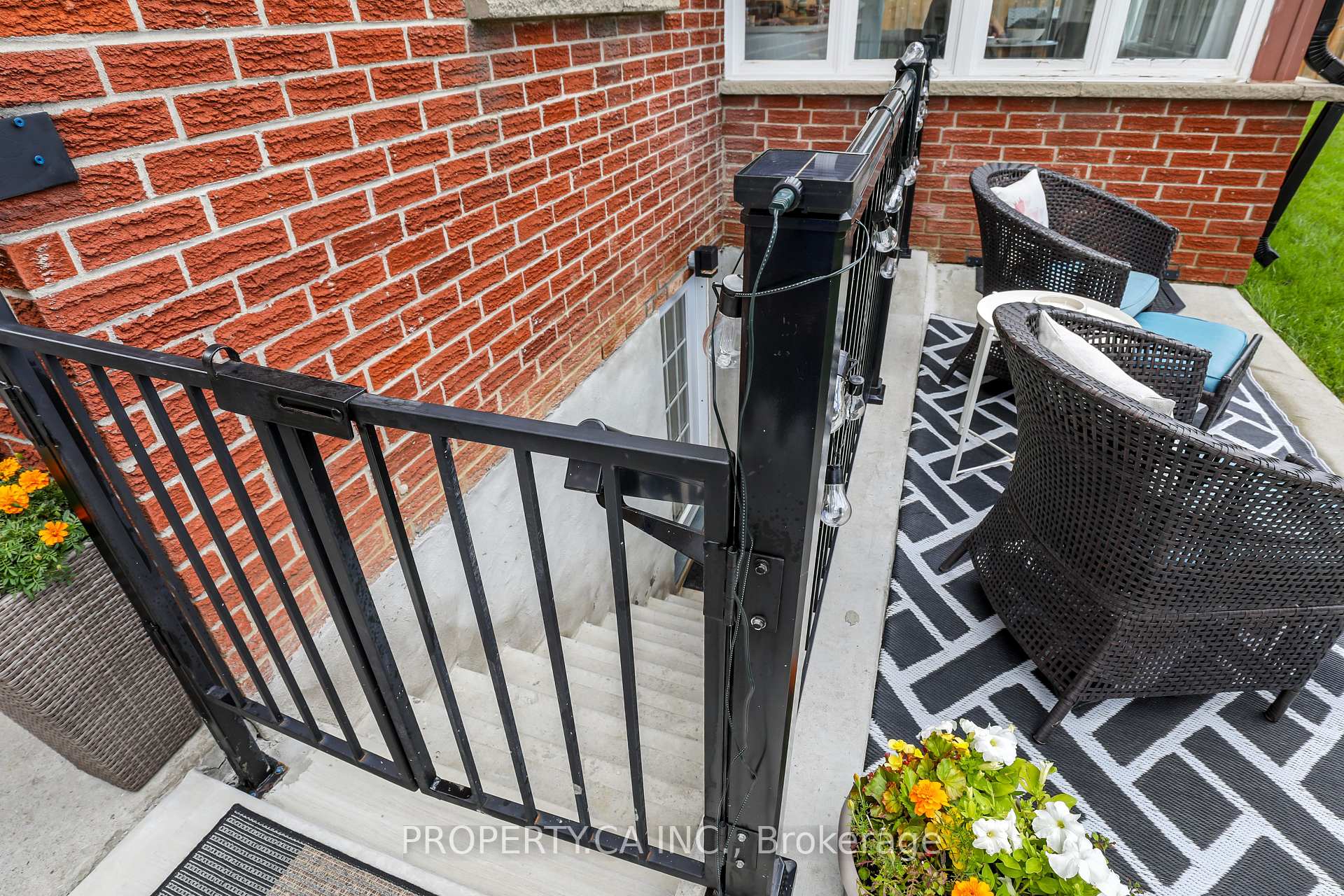Photo 25 of Unit Lower, 891 Willowbank Trail, Mississauga, Rathwood — HOMEH