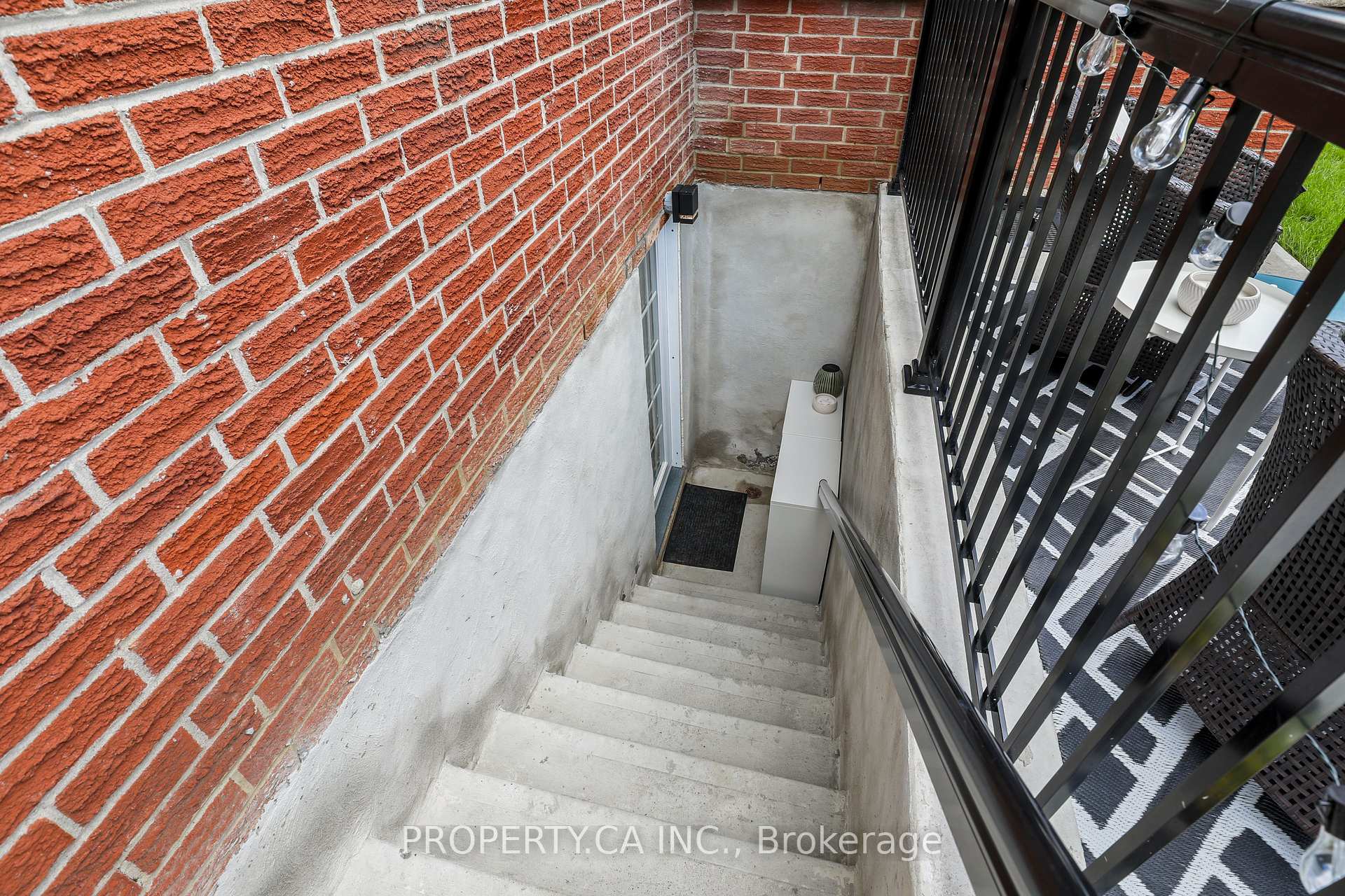Photo 26 of Unit Lower, 891 Willowbank Trail, Mississauga, Rathwood — HOMEH