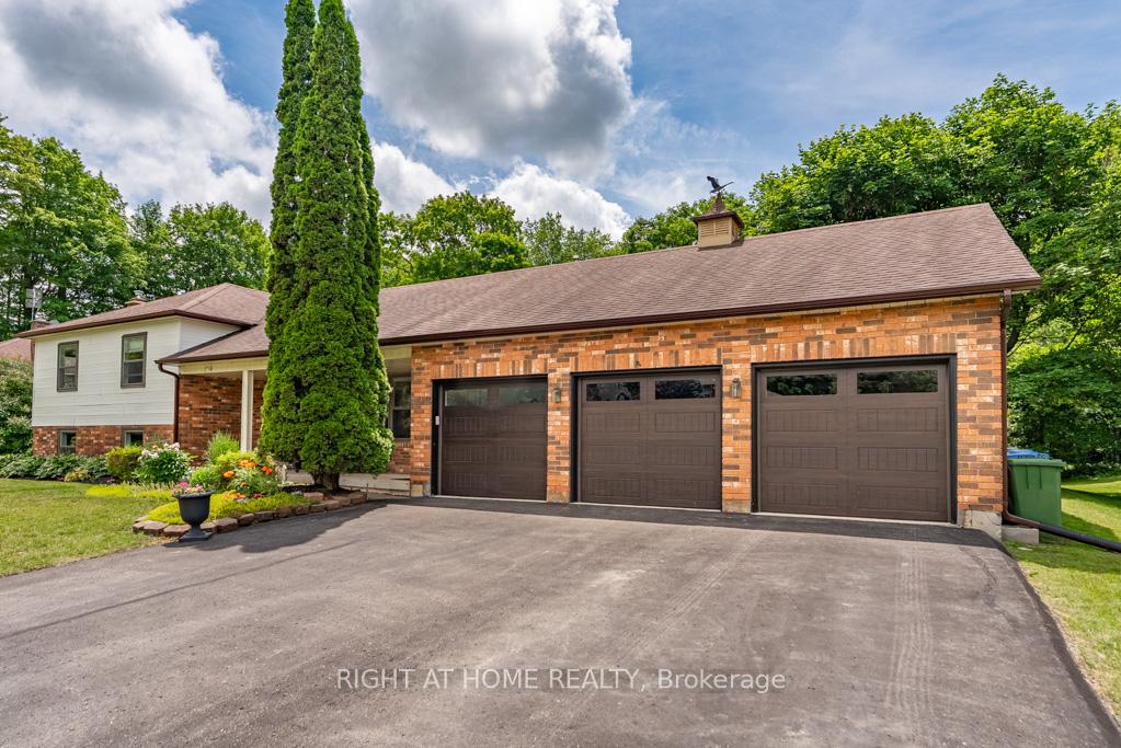 Front of 16 Snowberry Court