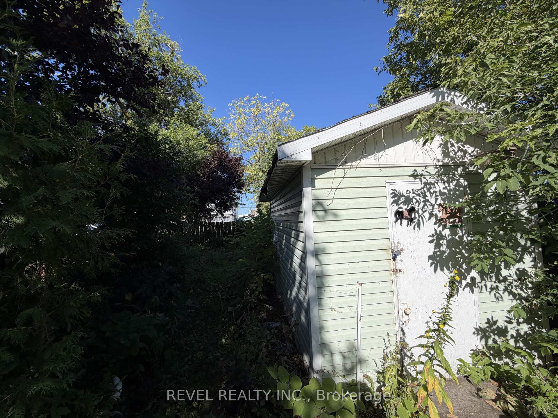Photo 9 of 21 Birch Street S, Timmins, TNE - North — HOMEH