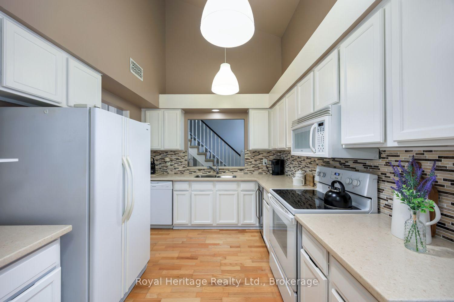 Photo 38 of 1665 Nash E-16 Drive, Clarington, Courtice — HOMEH