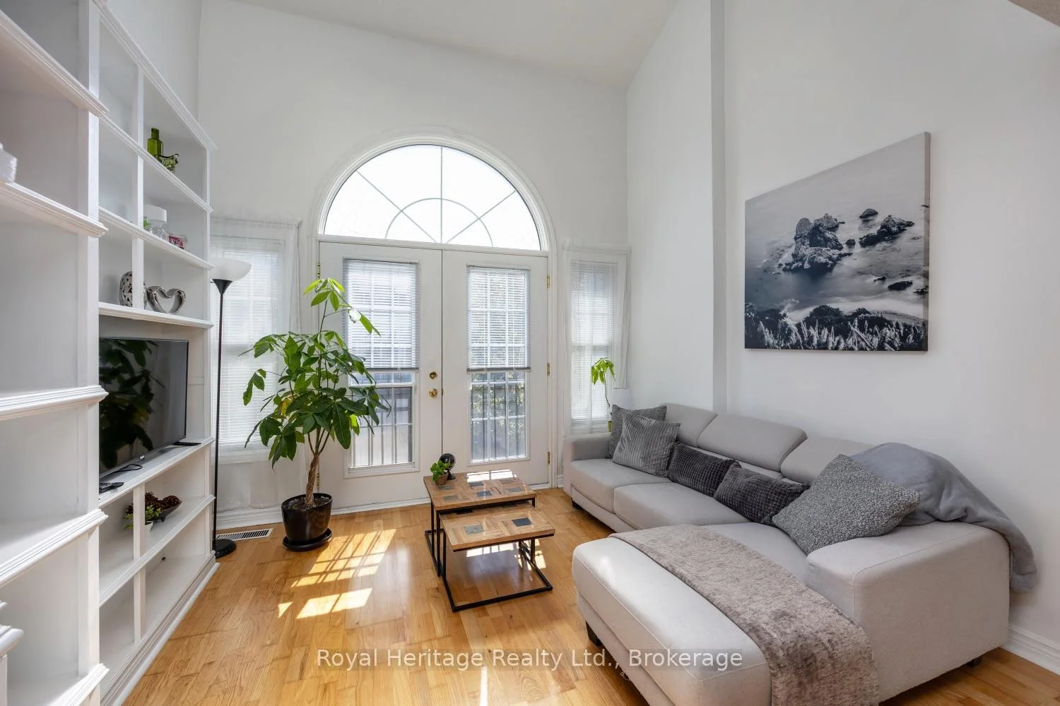 Photo 7 of 1665 Nash E-16 Drive, Clarington, Courtice — HOMEH