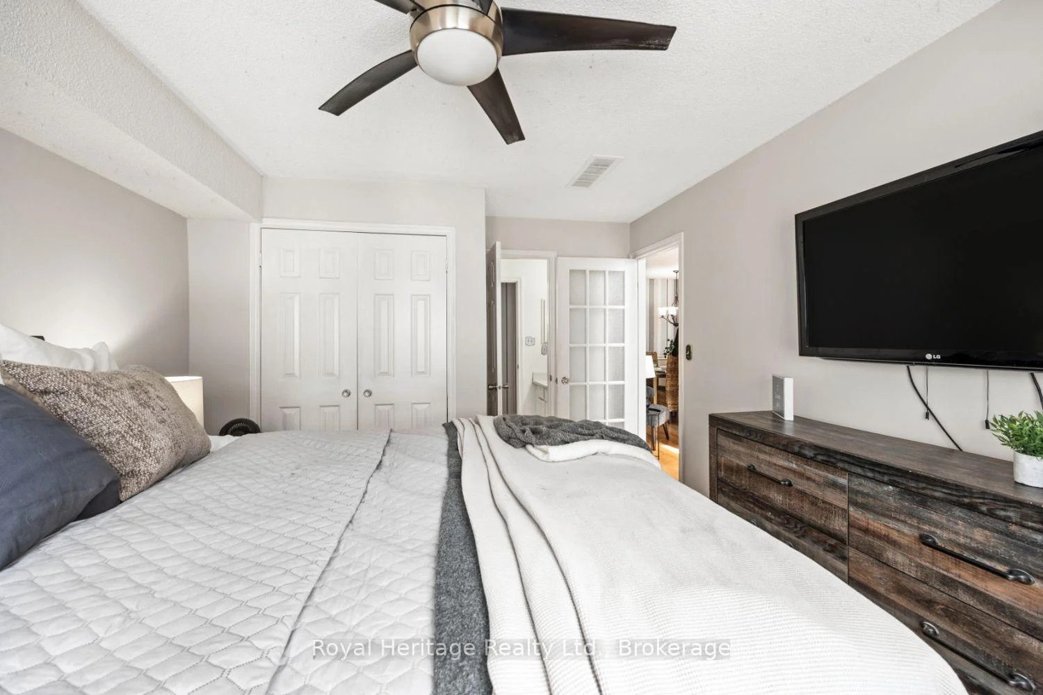 Photo 27 of 1665 Nash E-16 Drive, Clarington, Courtice — HOMEH