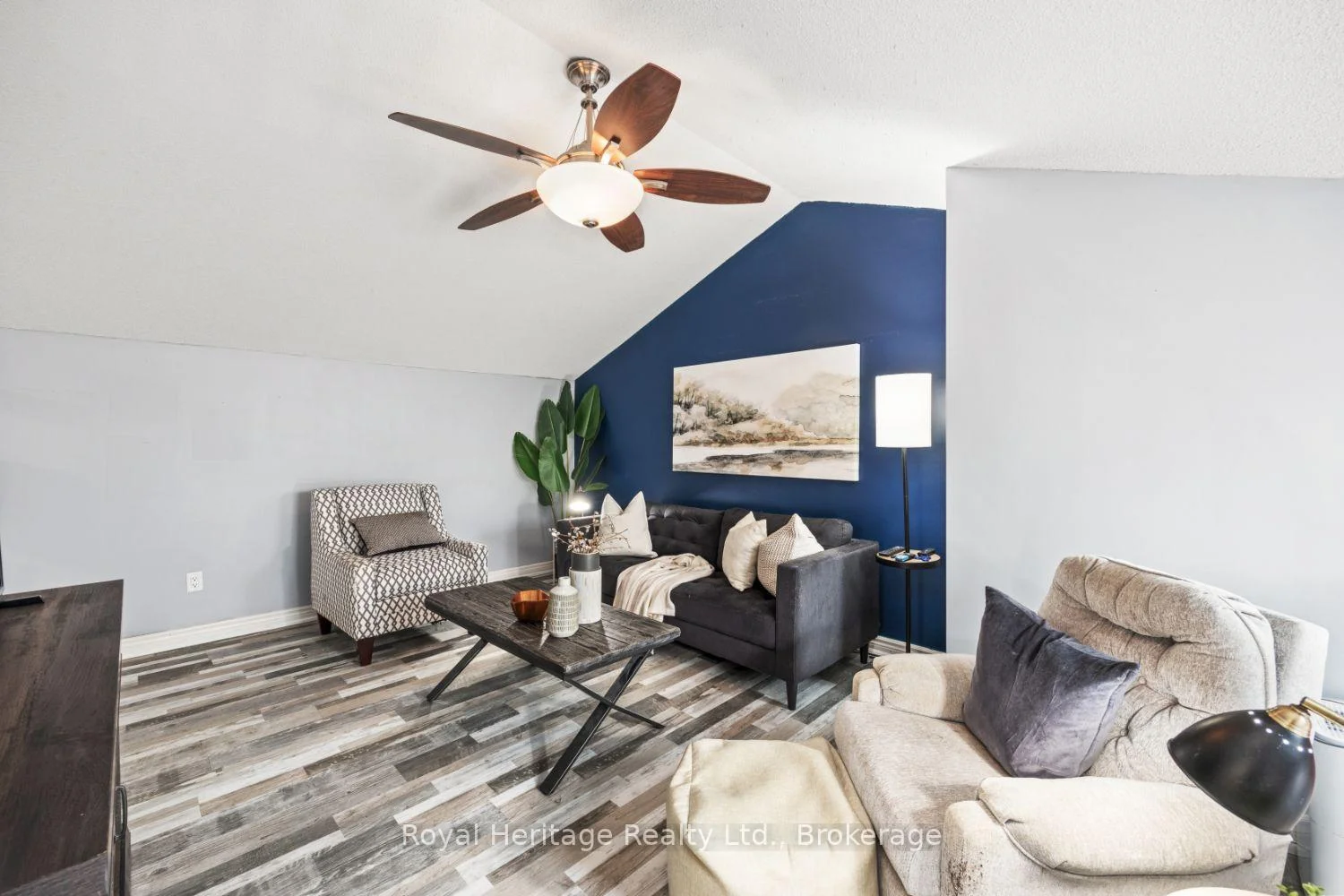 Photo 43 of 1665 Nash E-16 Drive, Clarington, Courtice — HOMEH