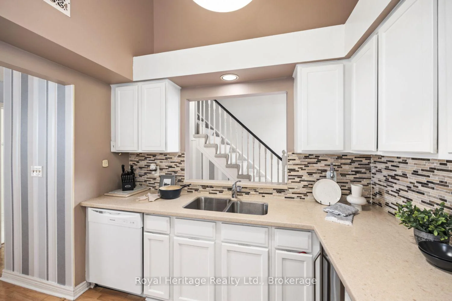 Photo 52 of 1665 Nash E-16 Drive, Clarington, Courtice — HOMEH