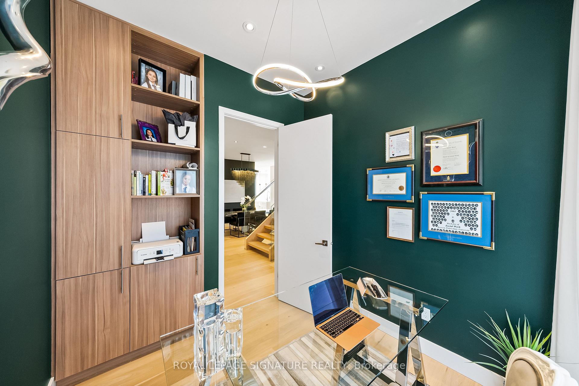 Photo 9 of 17 Nesbitt Drive, Toronto, Rosedale-Moore Park — HOMEH