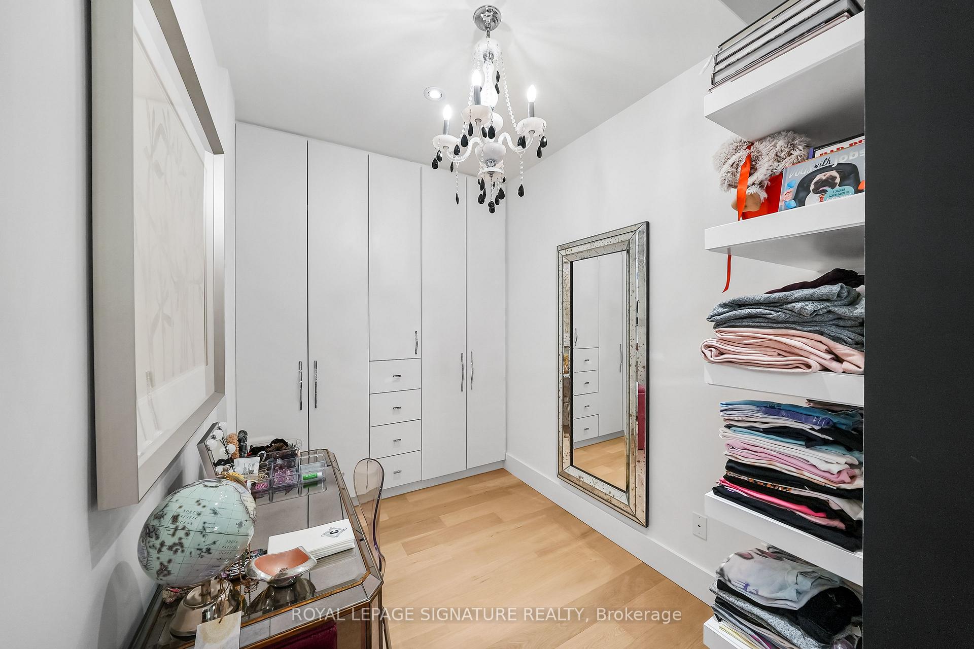 Photo 19 of 17 Nesbitt Drive, Toronto, Rosedale-Moore Park — HOMEH