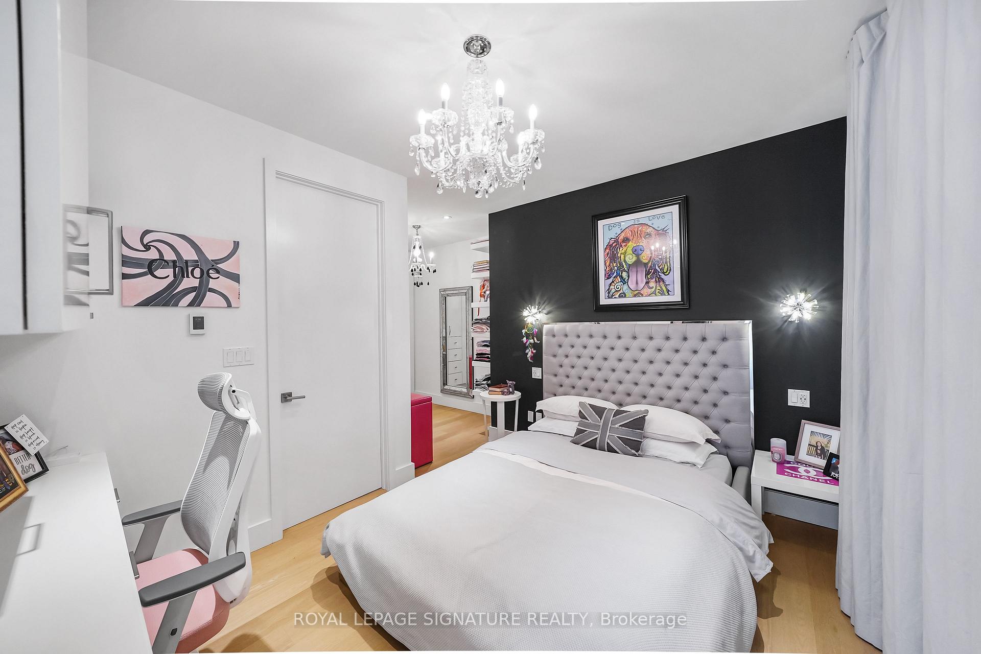 Photo 20 of 17 Nesbitt Drive, Toronto, Rosedale-Moore Park — HOMEH