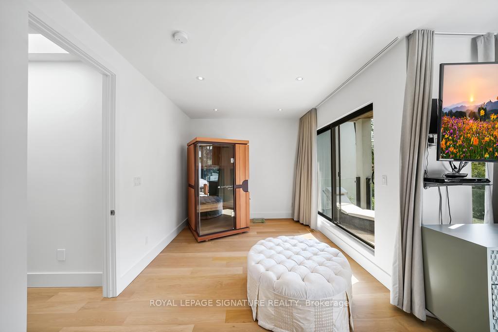 Photo 22 of 17 Nesbitt Drive, Toronto, Rosedale-Moore Park — HOMEH