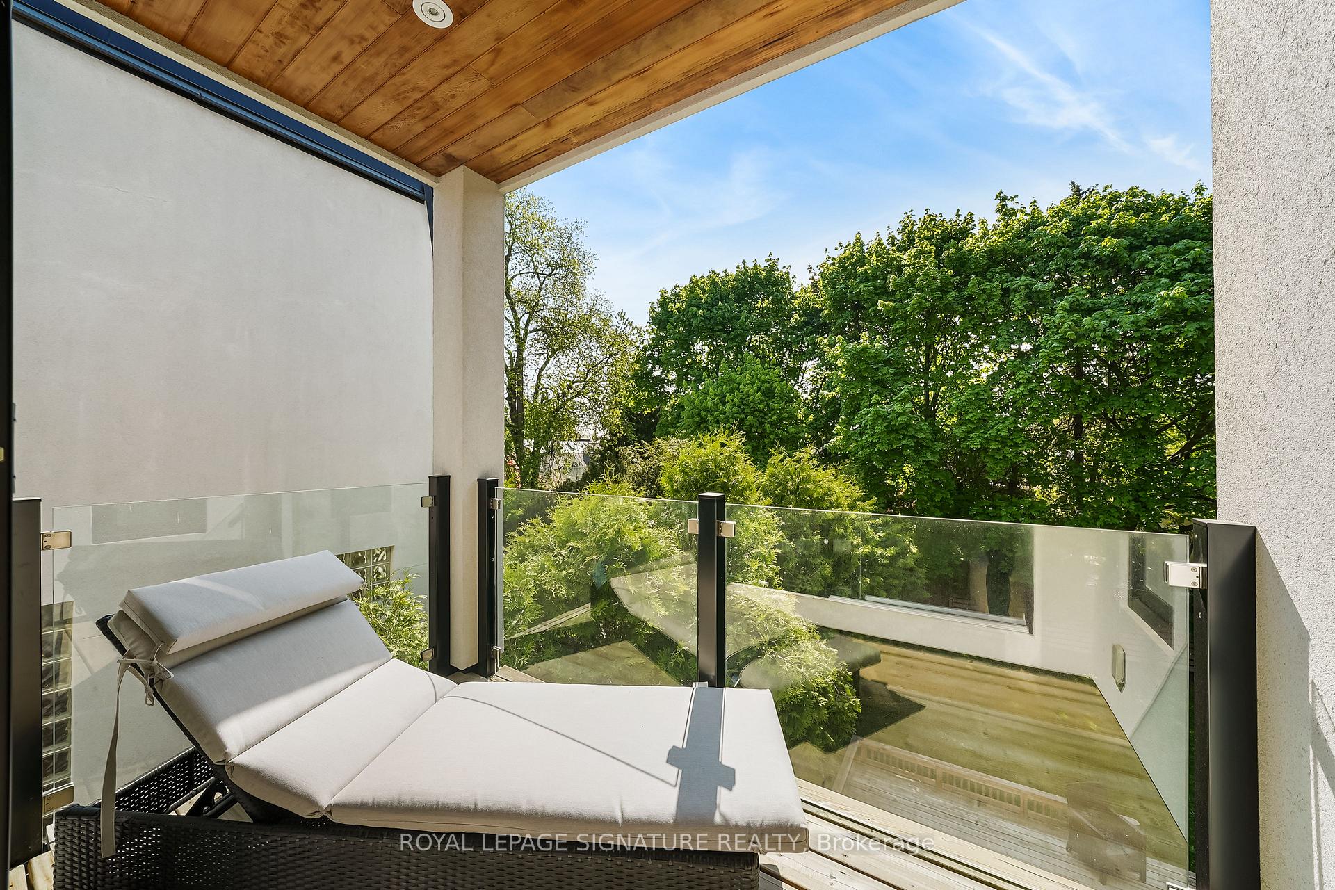 Photo 26 of 17 Nesbitt Drive, Toronto, Rosedale-Moore Park — HOMEH