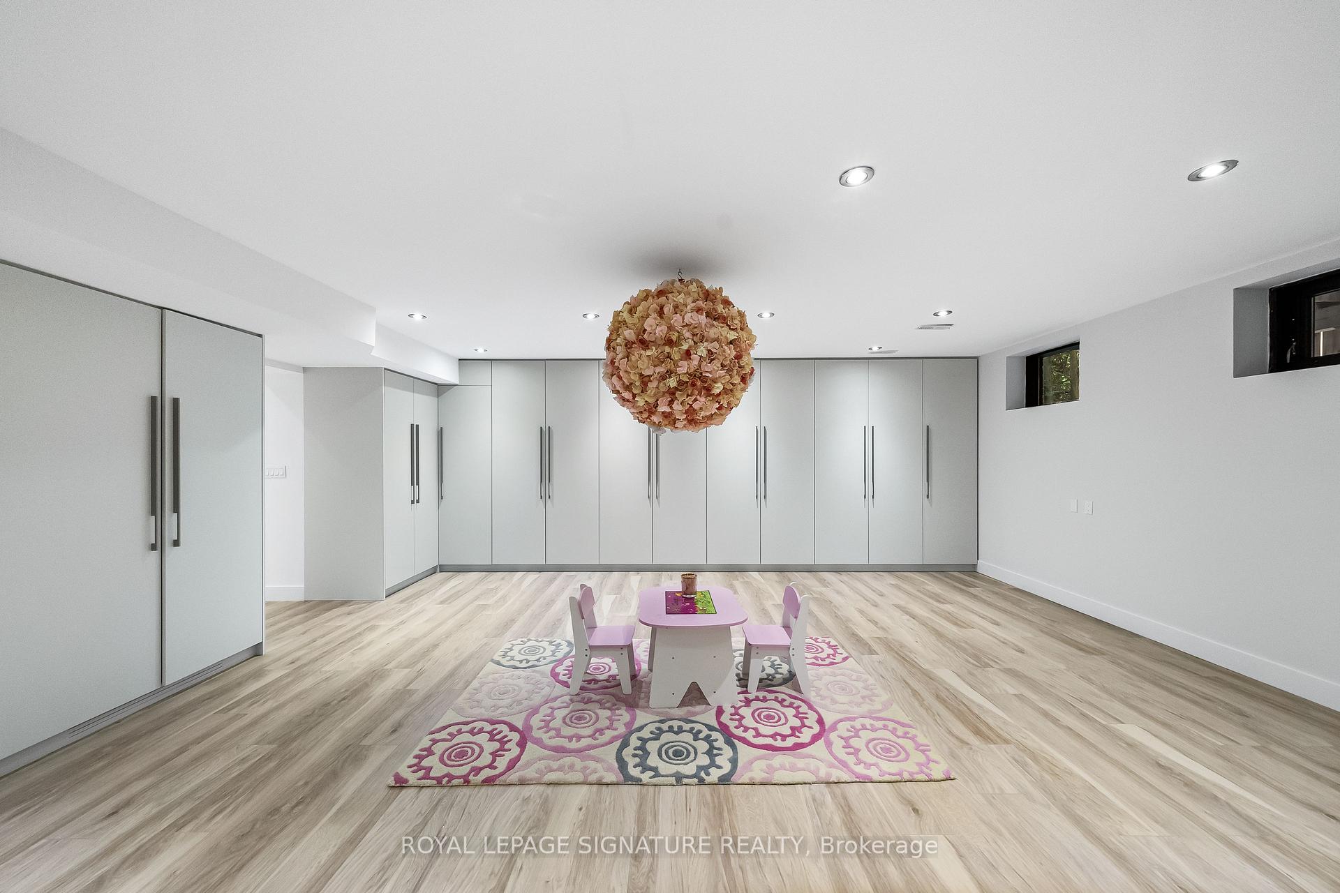 Photo 28 of 17 Nesbitt Drive, Toronto, Rosedale-Moore Park — HOMEH