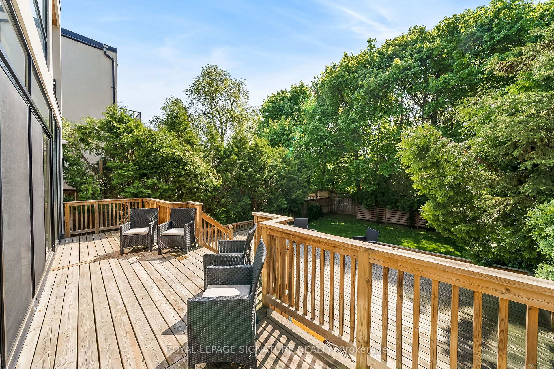 Photo 37 of 17 Nesbitt Drive, Toronto, Rosedale-Moore Park — HOMEH