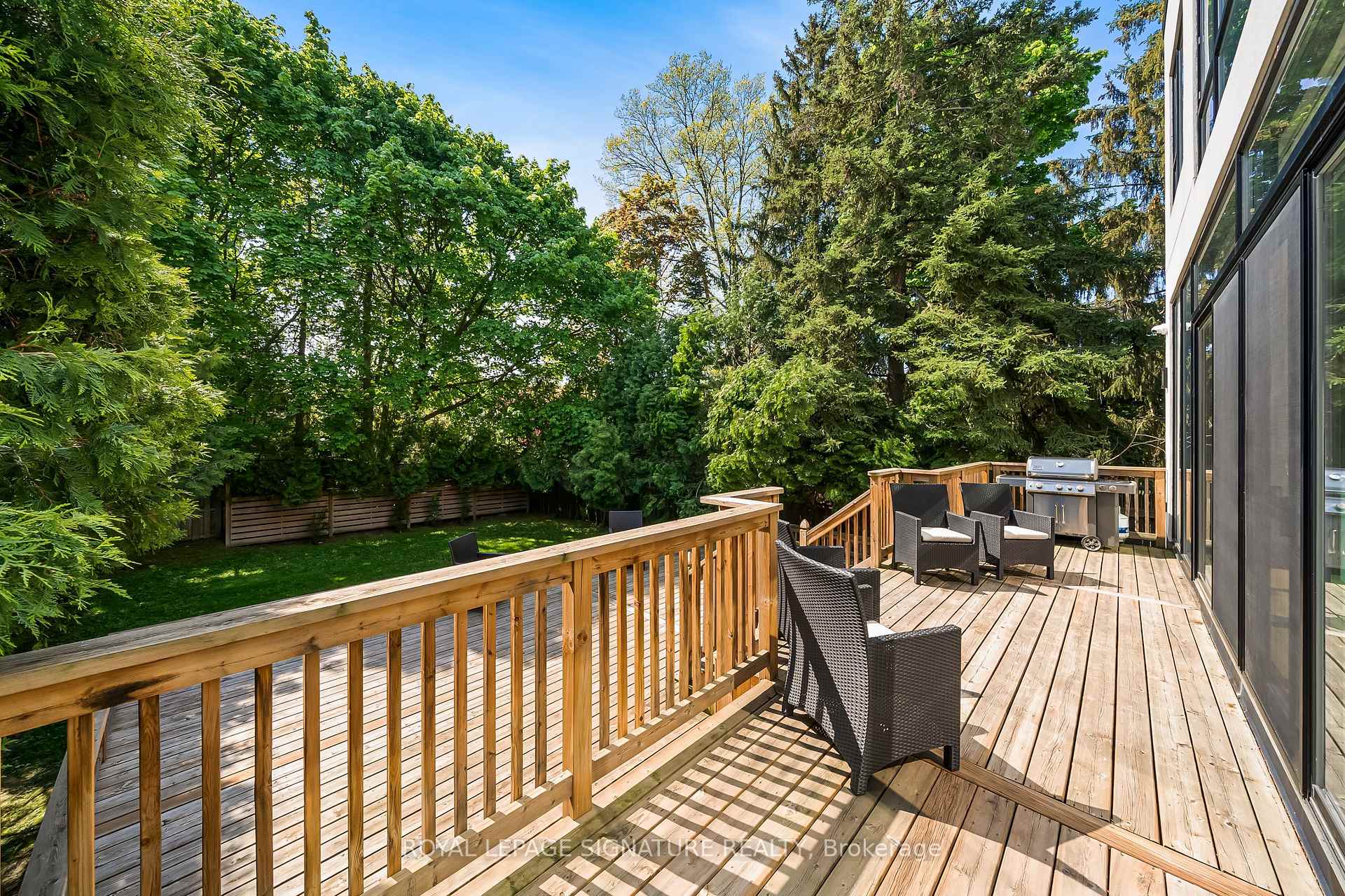 Photo 38 of 17 Nesbitt Drive, Toronto, Rosedale-Moore Park — HOMEH