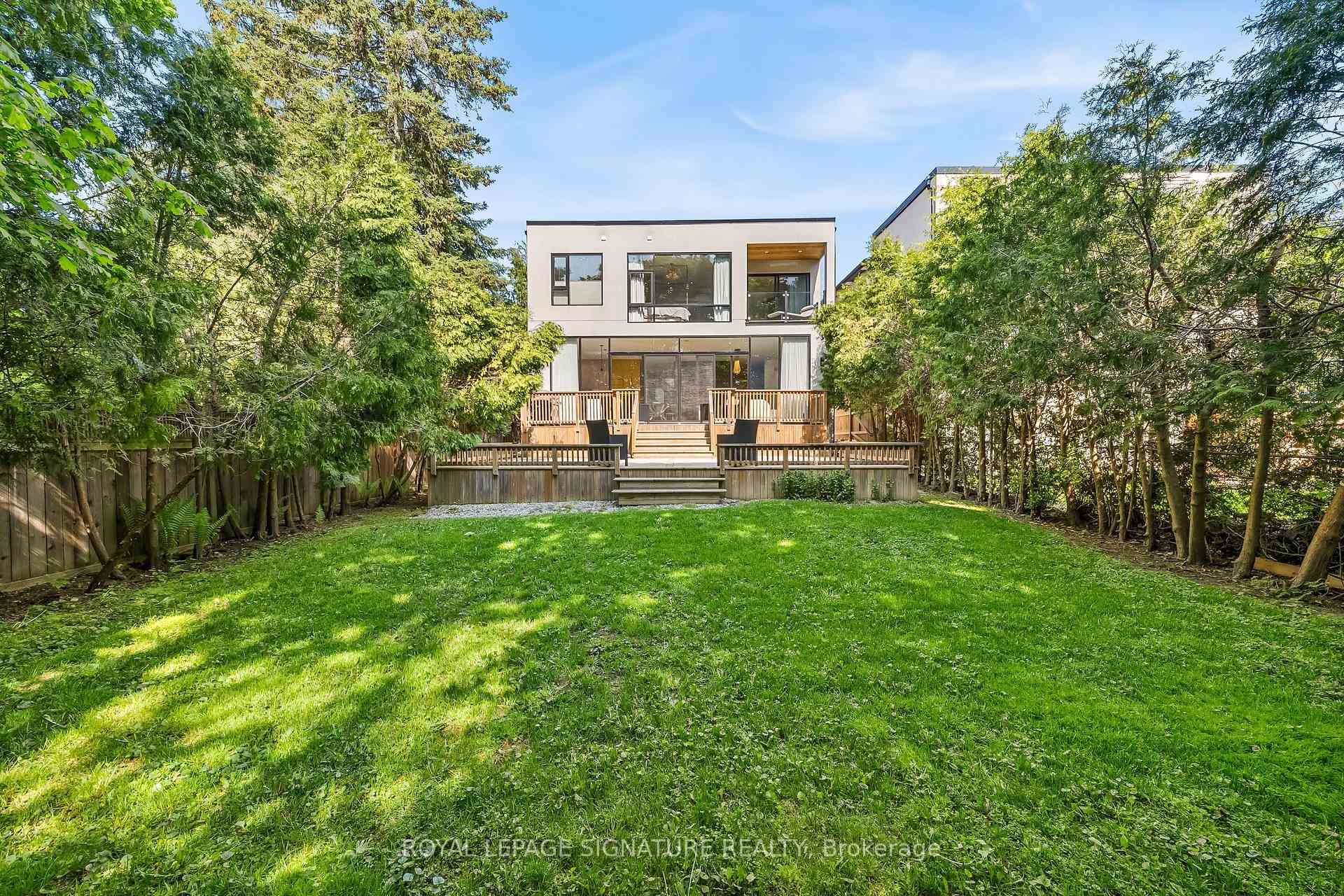 Photo 39 of 17 Nesbitt Drive, Toronto, Rosedale-Moore Park — HOMEH