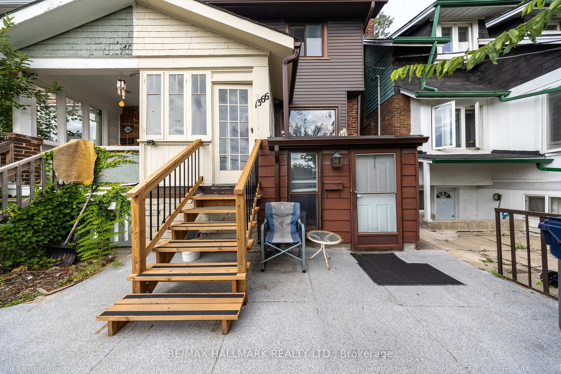 Photo 2 of Unit Upper, 1366 Davenport Road, Toronto, Corso Italia-Davenport — HOMEH