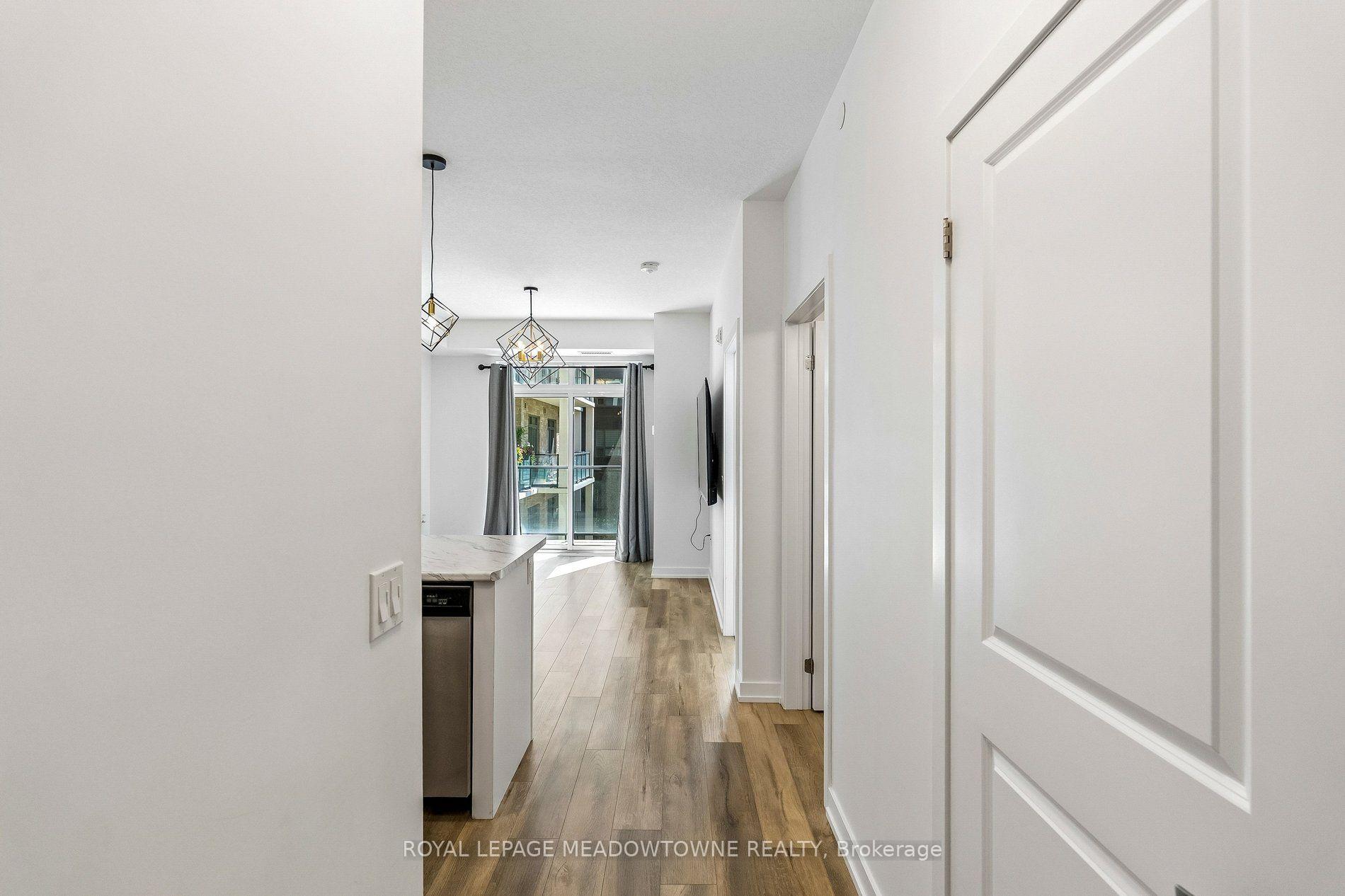 Photo 9 of Unit 238, 5055 Greenlane Road E, Lincoln, Lincoln Lake — HOMEH