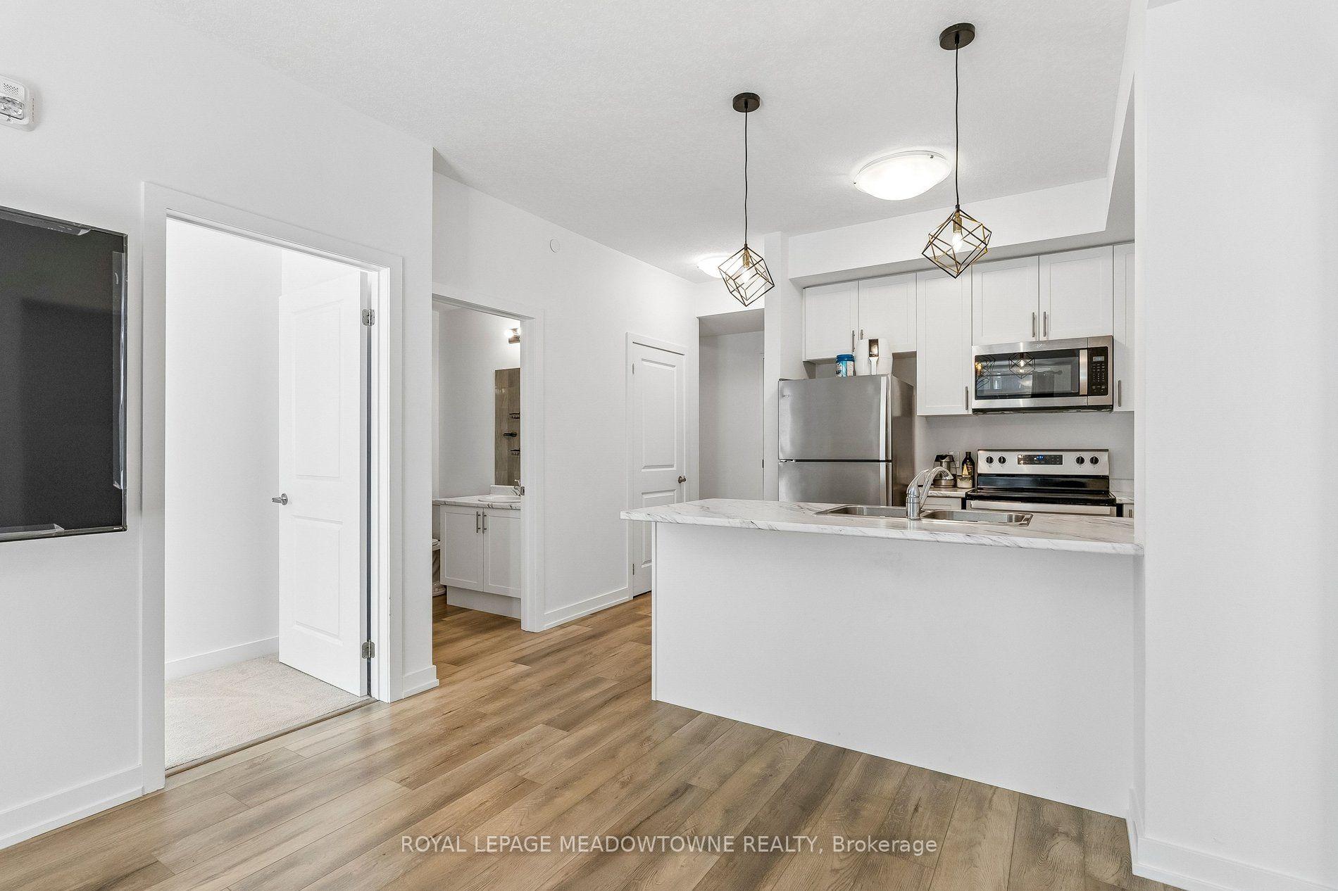 Photo 16 of Unit 238, 5055 Greenlane Road E, Lincoln, Lincoln Lake — HOMEH
