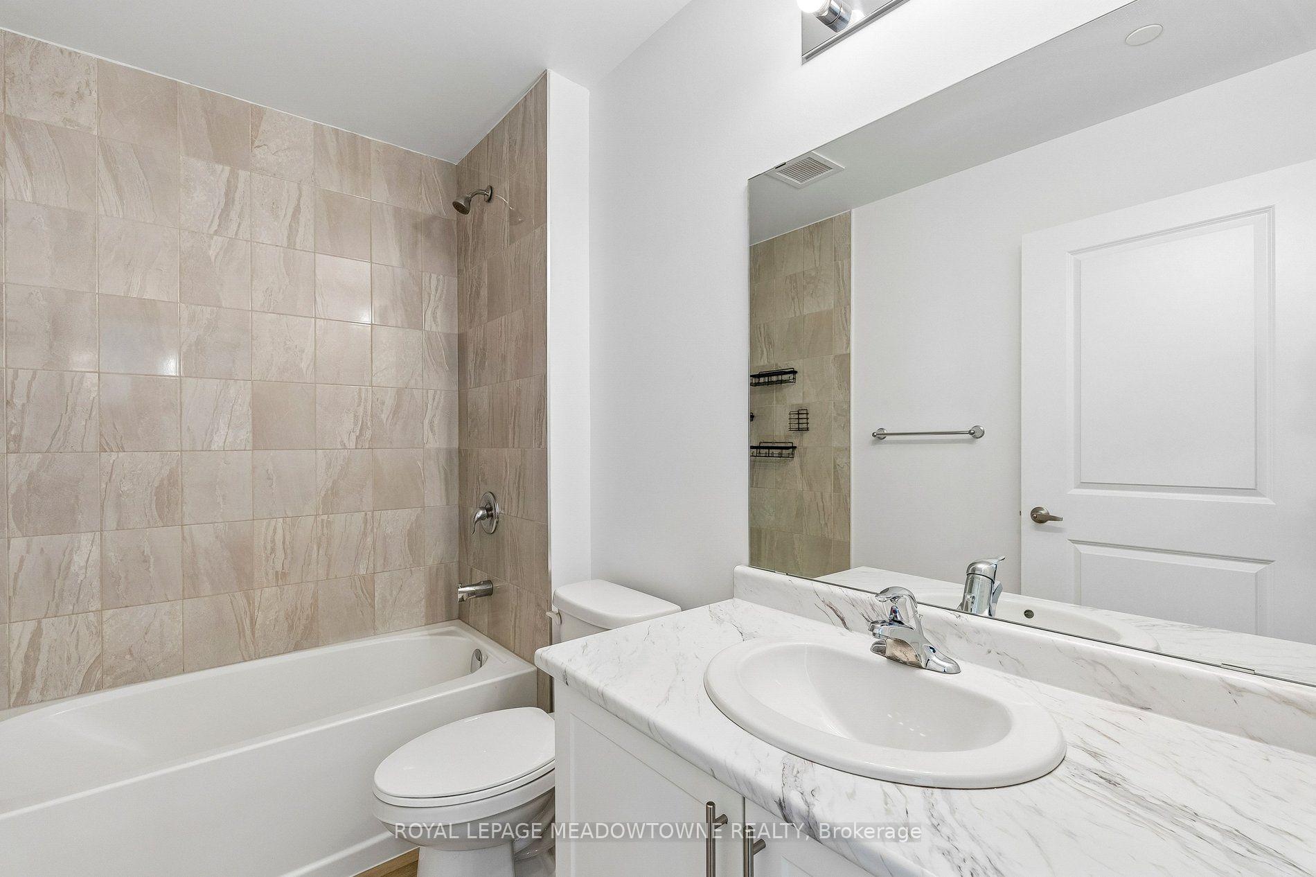 Photo 18 of Unit 238, 5055 Greenlane Road E, Lincoln, Lincoln Lake — HOMEH