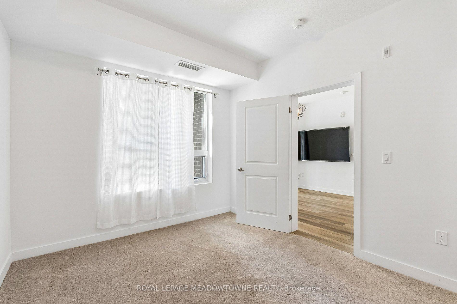 Photo 24 of Unit 238, 5055 Greenlane Road E, Lincoln, Lincoln Lake — HOMEH