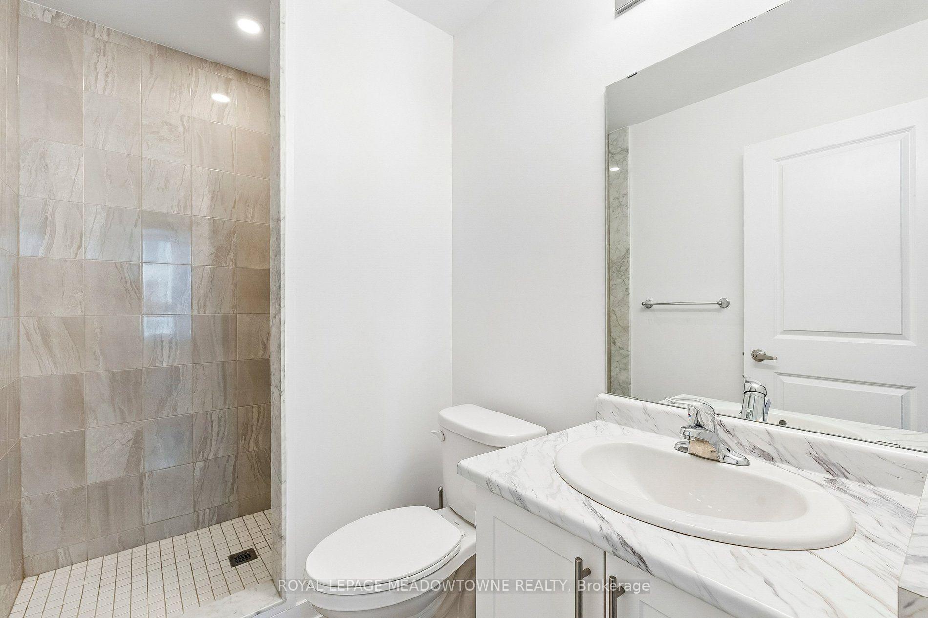 Photo 26 of Unit 238, 5055 Greenlane Road E, Lincoln, Lincoln Lake — HOMEH