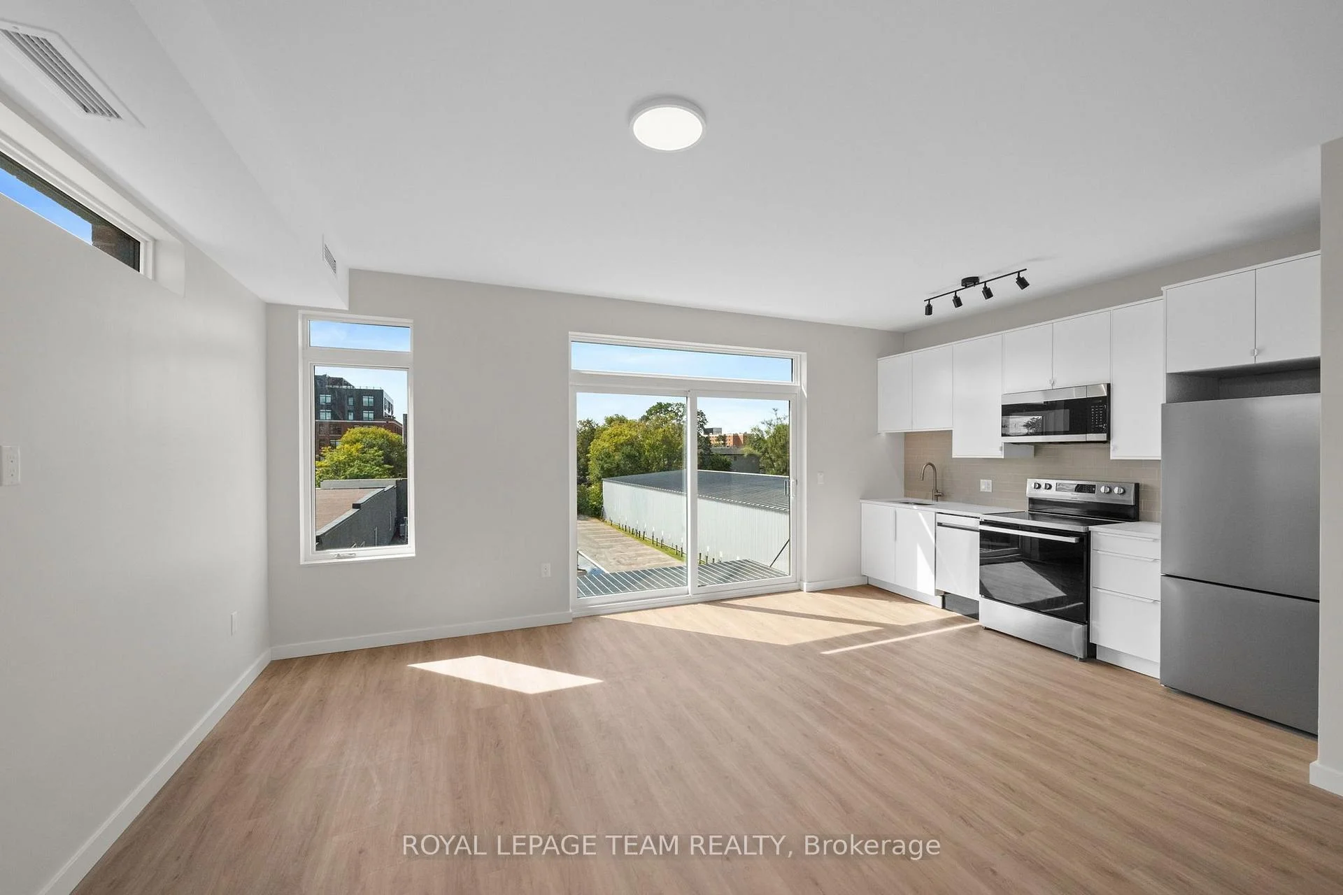 Photo 14 of Unit 303, 370 Athlone Avenue, Ottawa, Westboro South — HOMEH