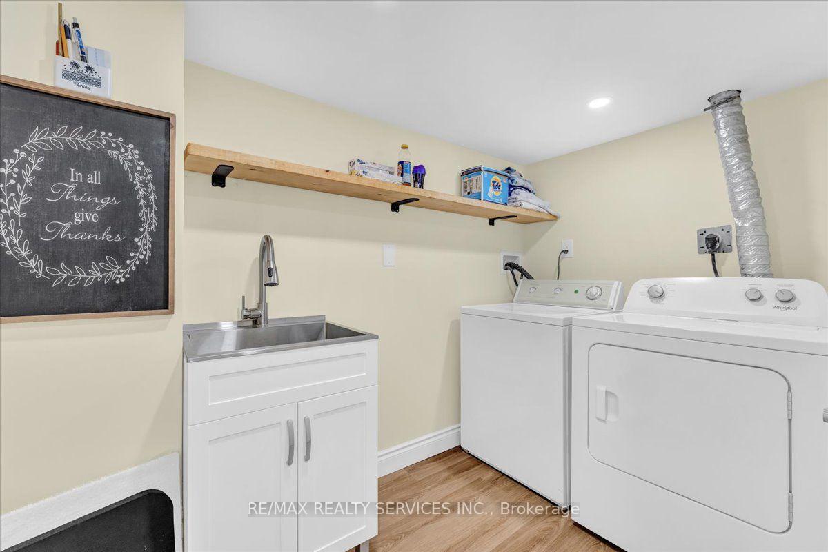 Photo 34 of 49 Tanglemere Crescent, Brampton, Fletcher's Meadow — HOMEH