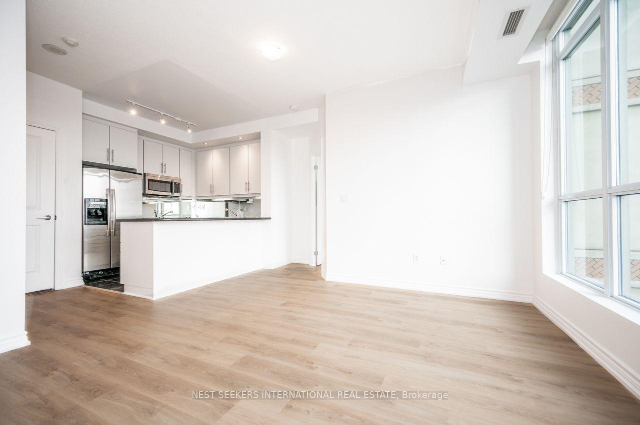 Photo 10 of Unit 634, 628 Fleet Street, Toronto, Niagara — HOMEH