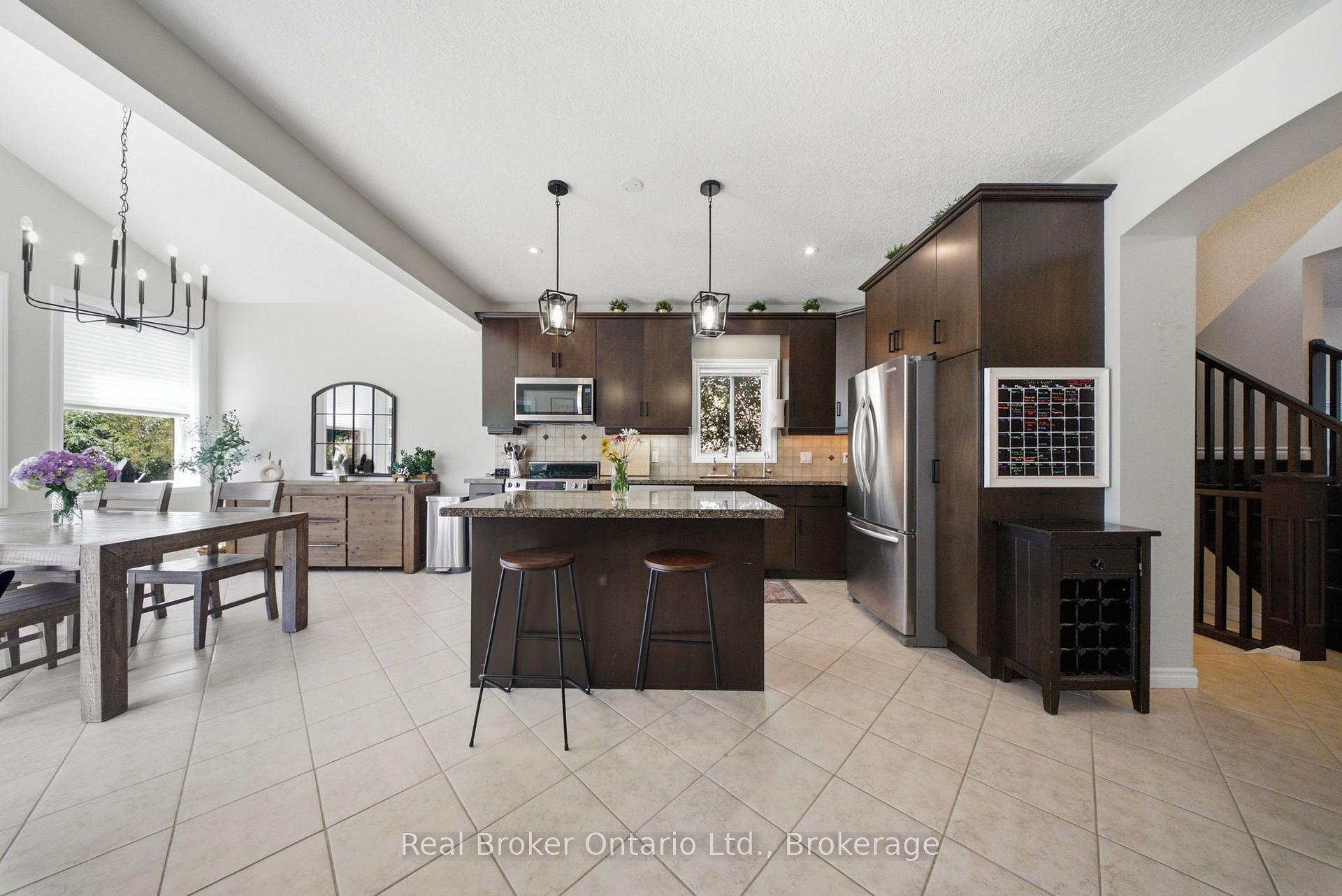 Photo 8 of 65 Amsterdam Crescent, Guelph, Pineridge/Westminster Woods — HOMEH