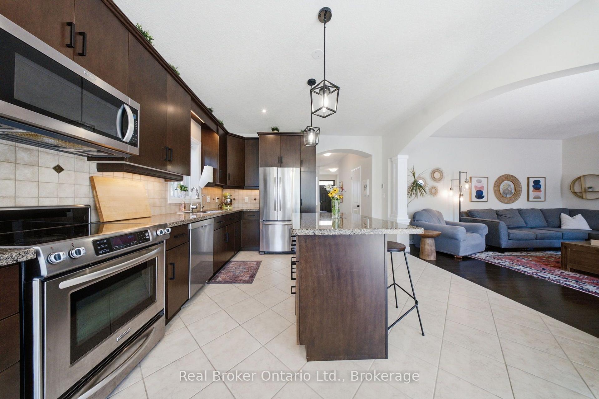 Photo 11 of 65 Amsterdam Crescent, Guelph, Pineridge/Westminster Woods — HOMEH