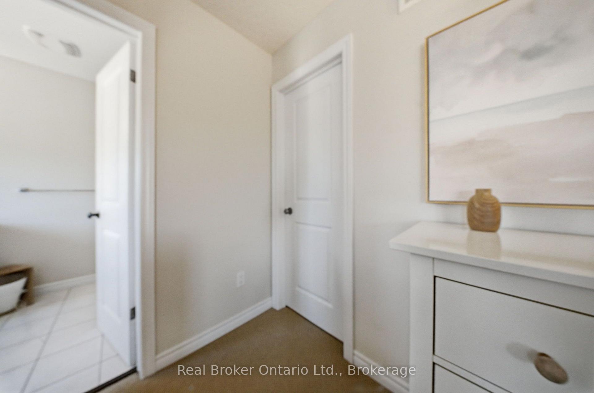 Photo 31 of 65 Amsterdam Crescent, Guelph, Pineridge/Westminster Woods — HOMEH
