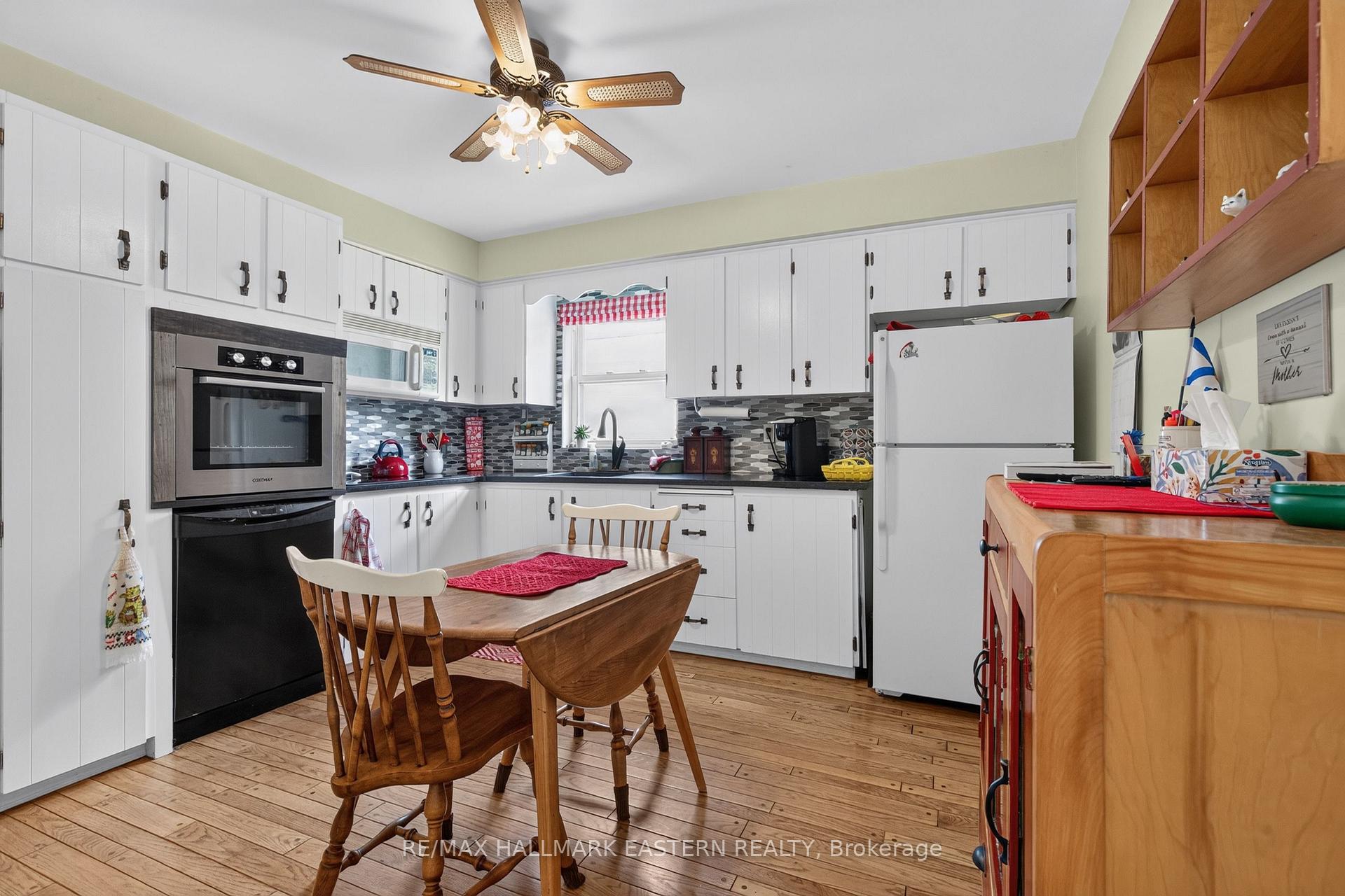 Photo 12 of 501 Glengarry Avenue, Peterborough, Northcrest Ward 5 — HOMEH