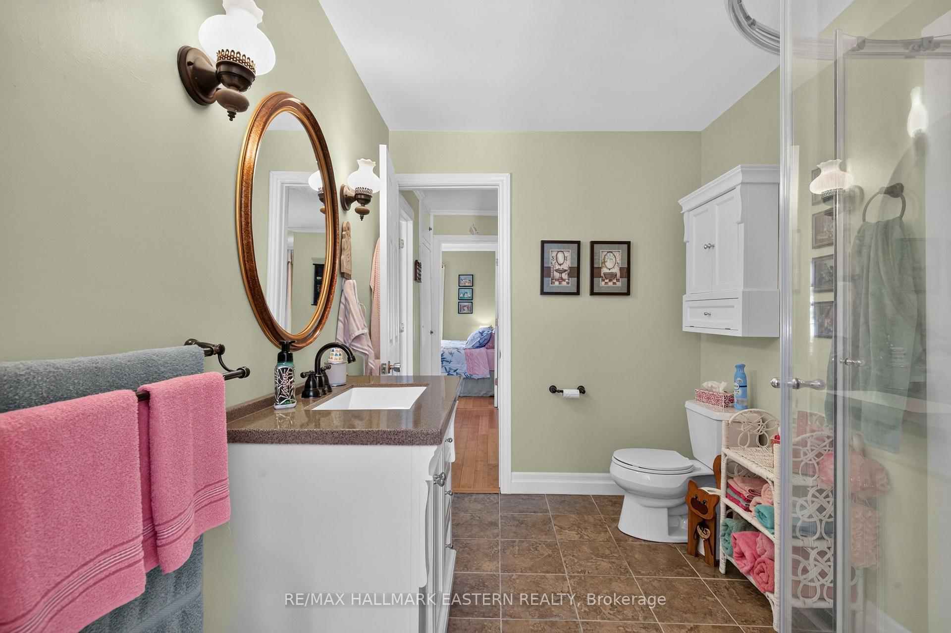 Photo 13 of 501 Glengarry Avenue, Peterborough, Northcrest Ward 5 — HOMEH