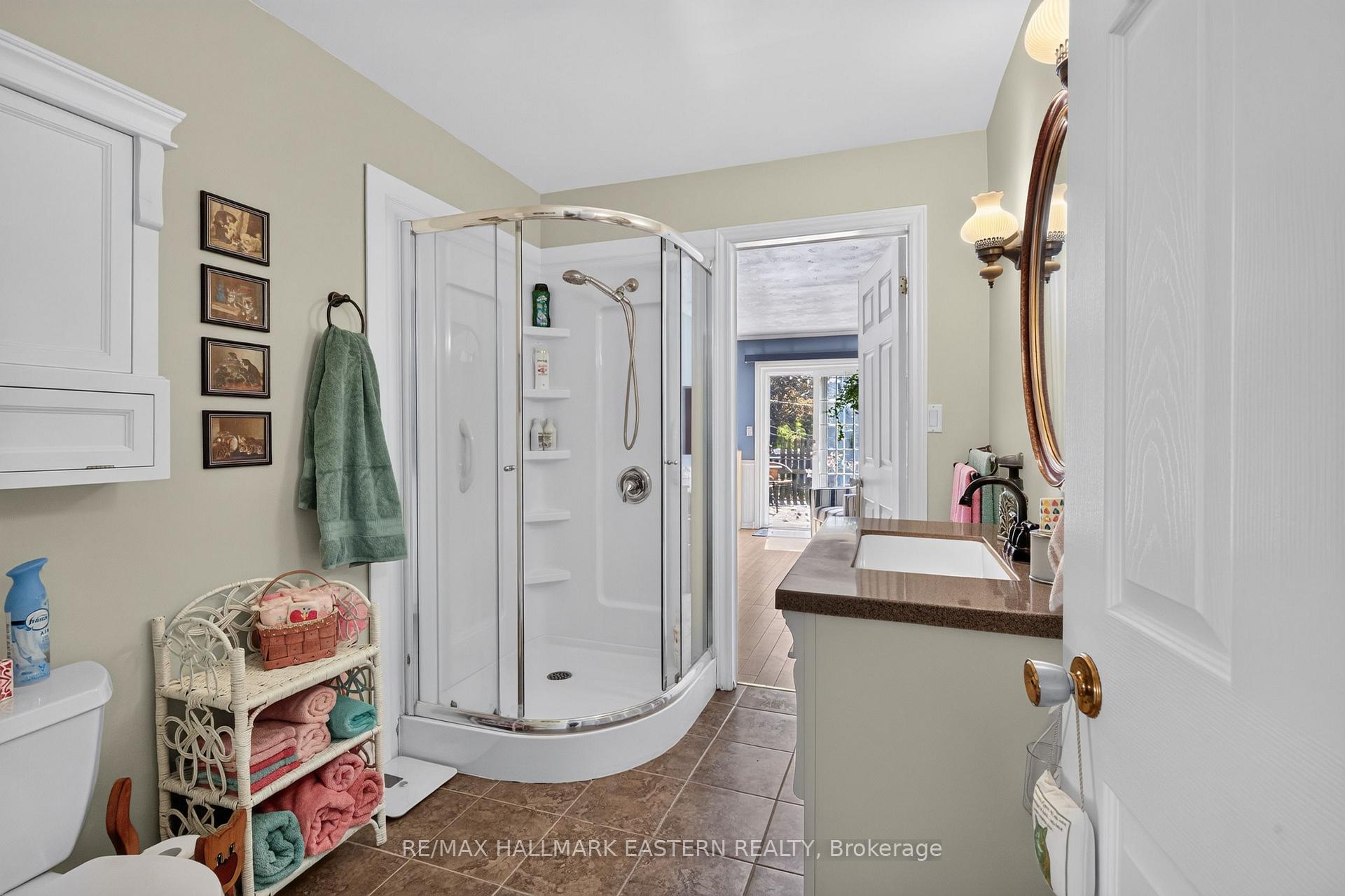 Photo 14 of 501 Glengarry Avenue, Peterborough, Northcrest Ward 5 — HOMEH