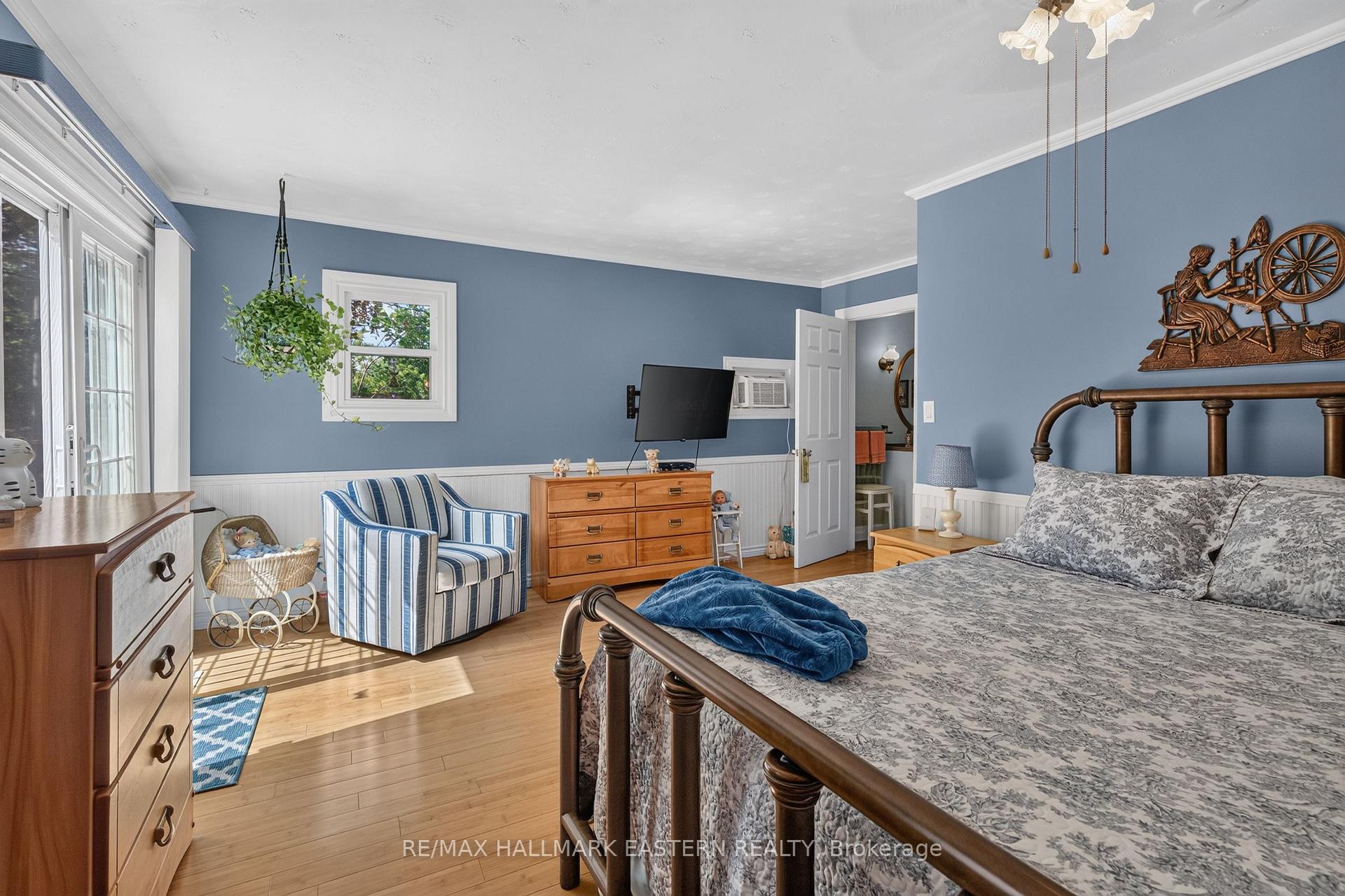 Photo 17 of 501 Glengarry Avenue, Peterborough, Northcrest Ward 5 — HOMEH