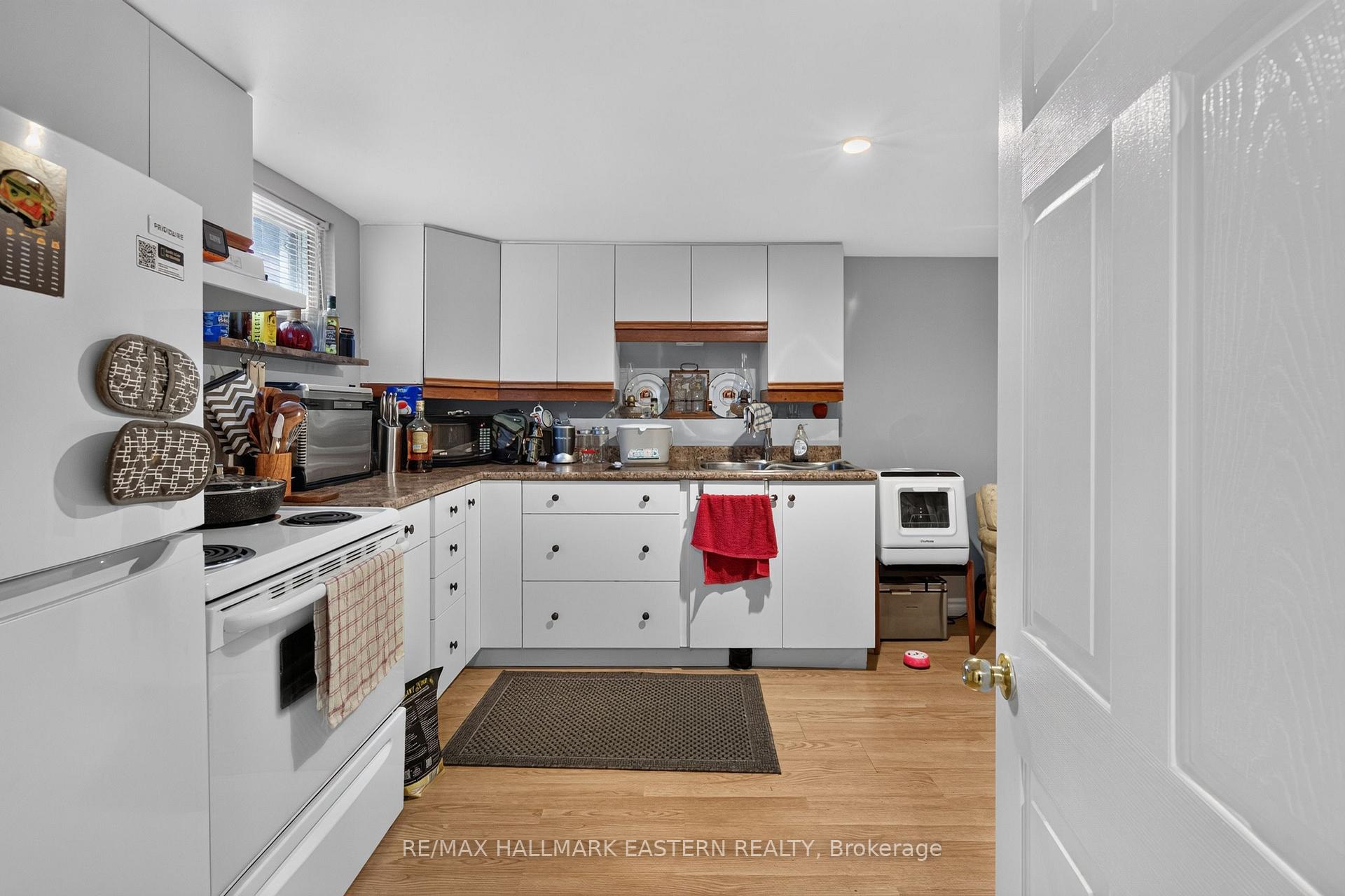 Photo 27 of 501 Glengarry Avenue, Peterborough, Northcrest Ward 5 — HOMEH
