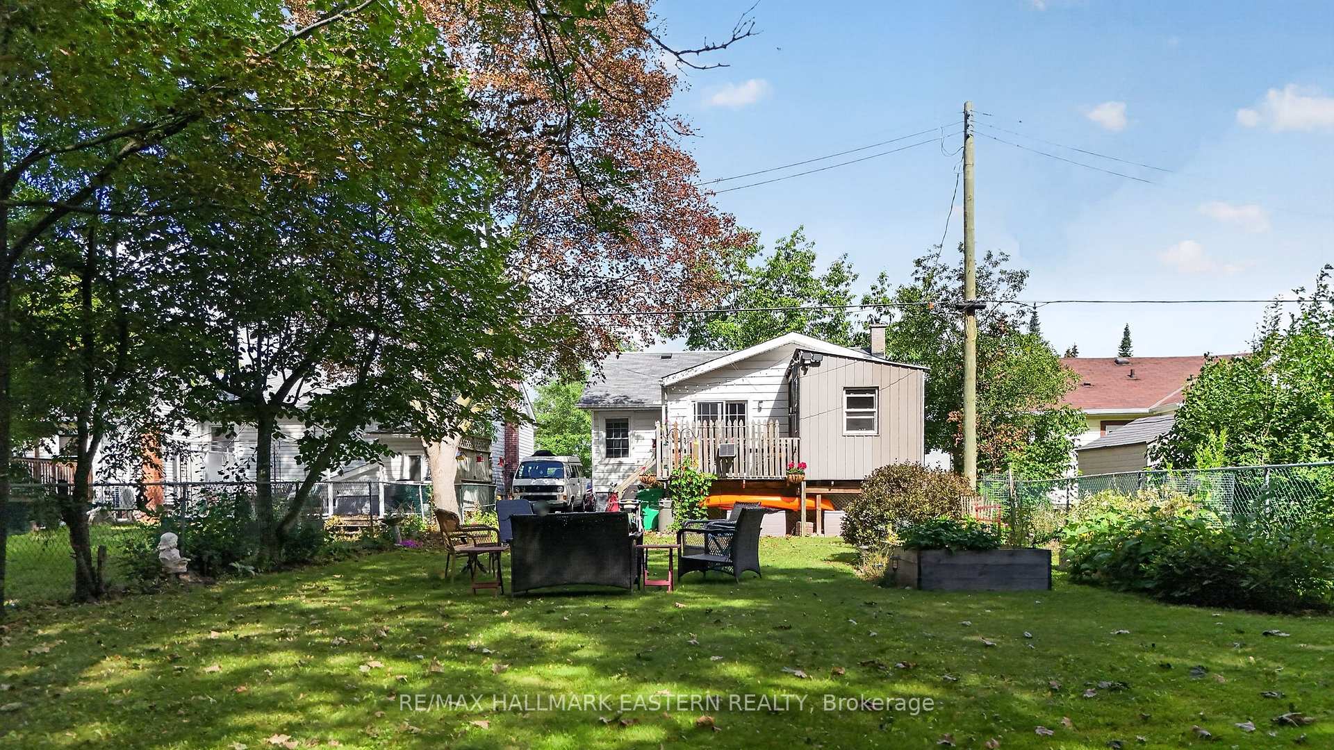 Photo 36 of 501 Glengarry Avenue, Peterborough, Northcrest Ward 5 — HOMEH