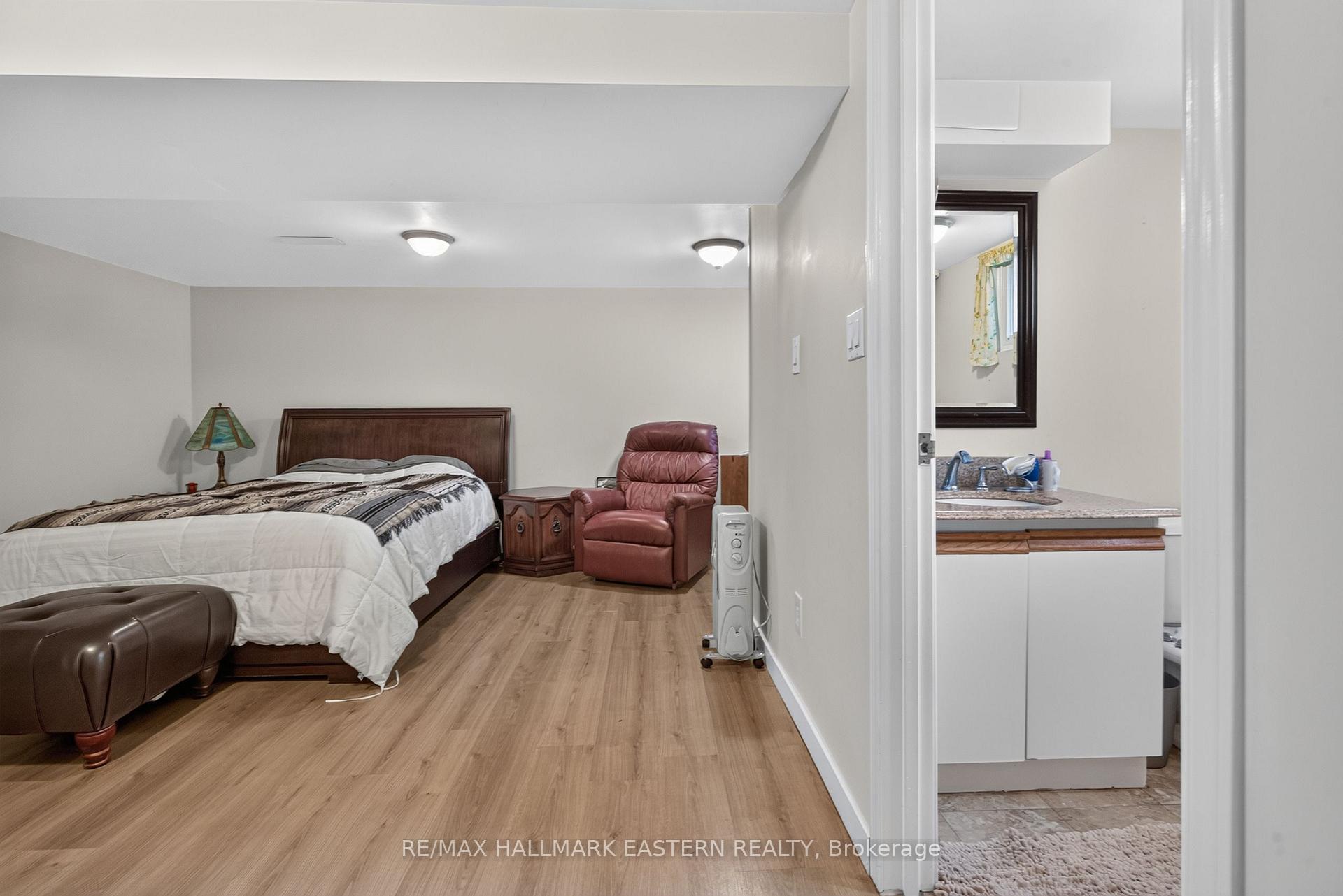 Photo 40 of 501 Glengarry Avenue, Peterborough, Northcrest Ward 5 — HOMEH