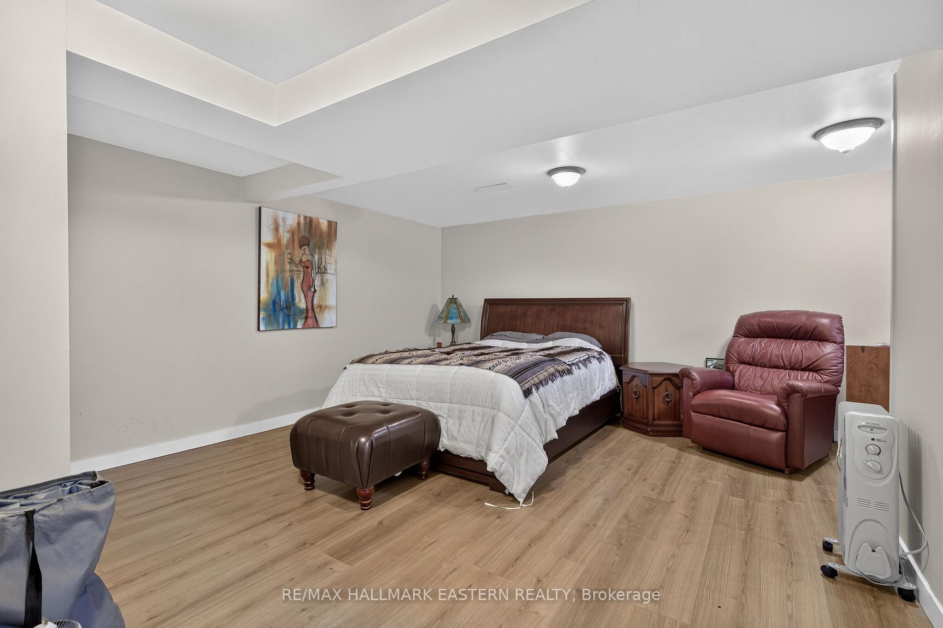 Photo 41 of 501 Glengarry Avenue, Peterborough, Northcrest Ward 5 — HOMEH