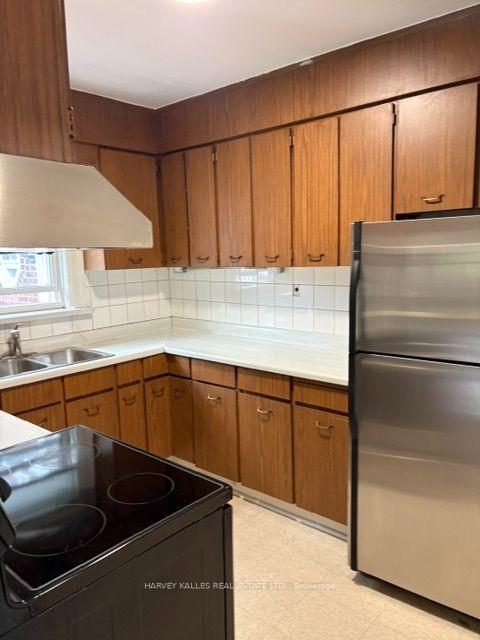 Photo 11 of Unit 1, 1661 Bathurst Street, Toronto, Forest Hill South — HOMEH