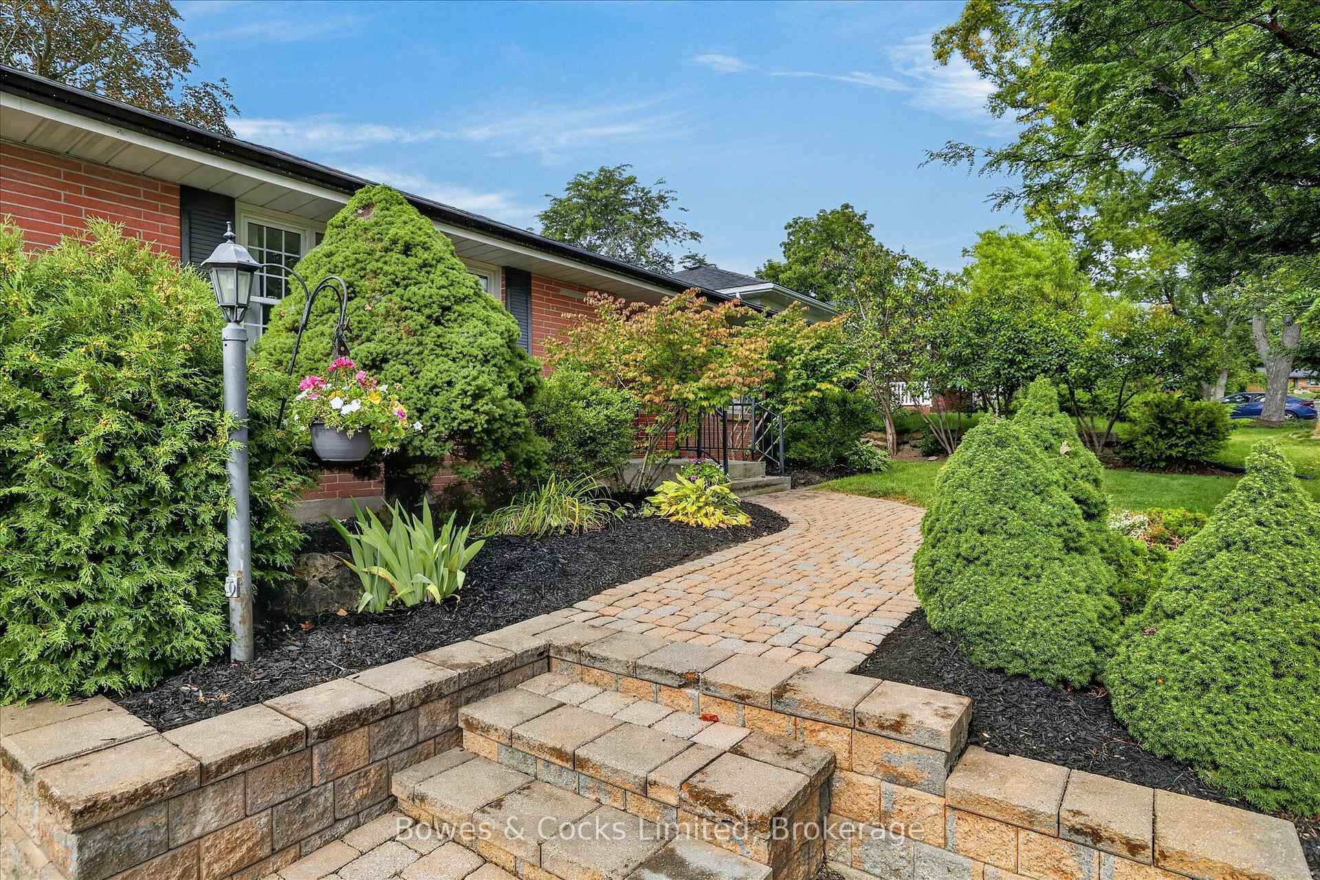 Photo 4 of 1349 Holloway Drive, Peterborough, Town Ward 3 — HOMEH