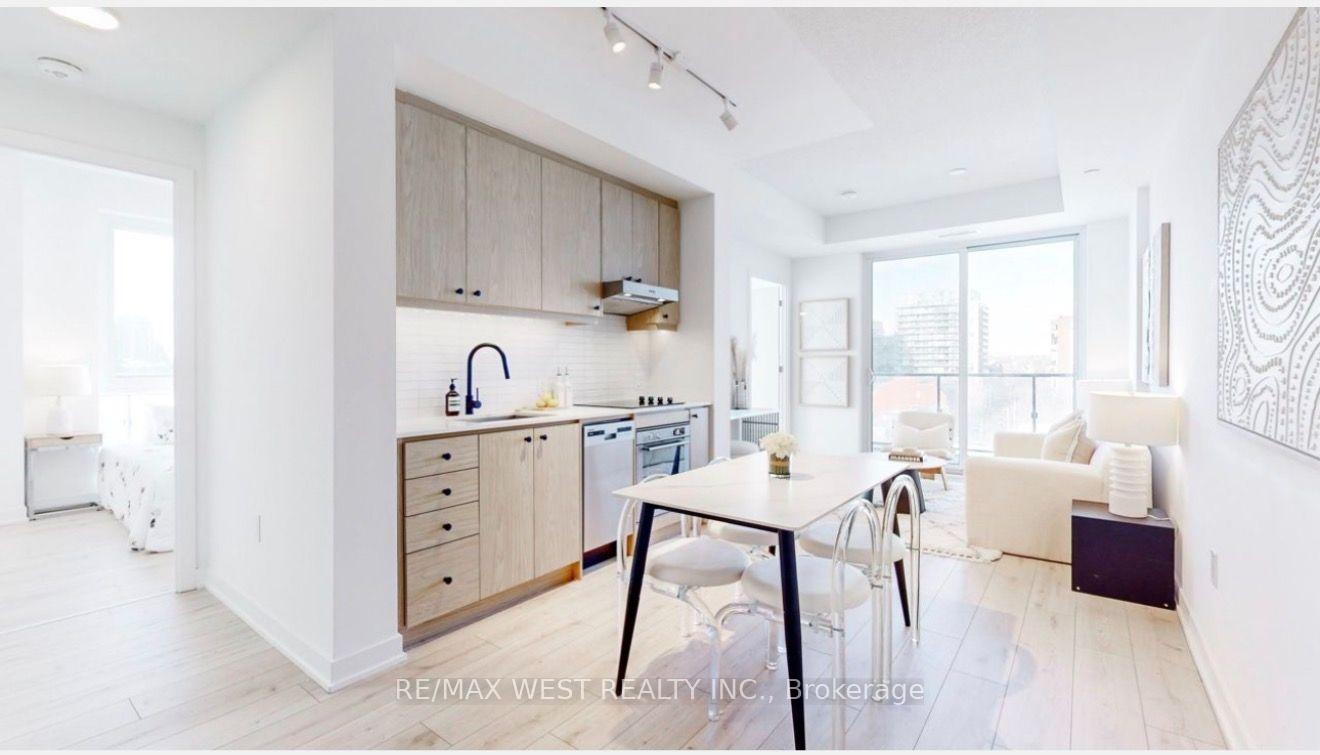 Photo 3 of Unit 707, 9 Tecumseth Street, Toronto, Niagara — HOMEH