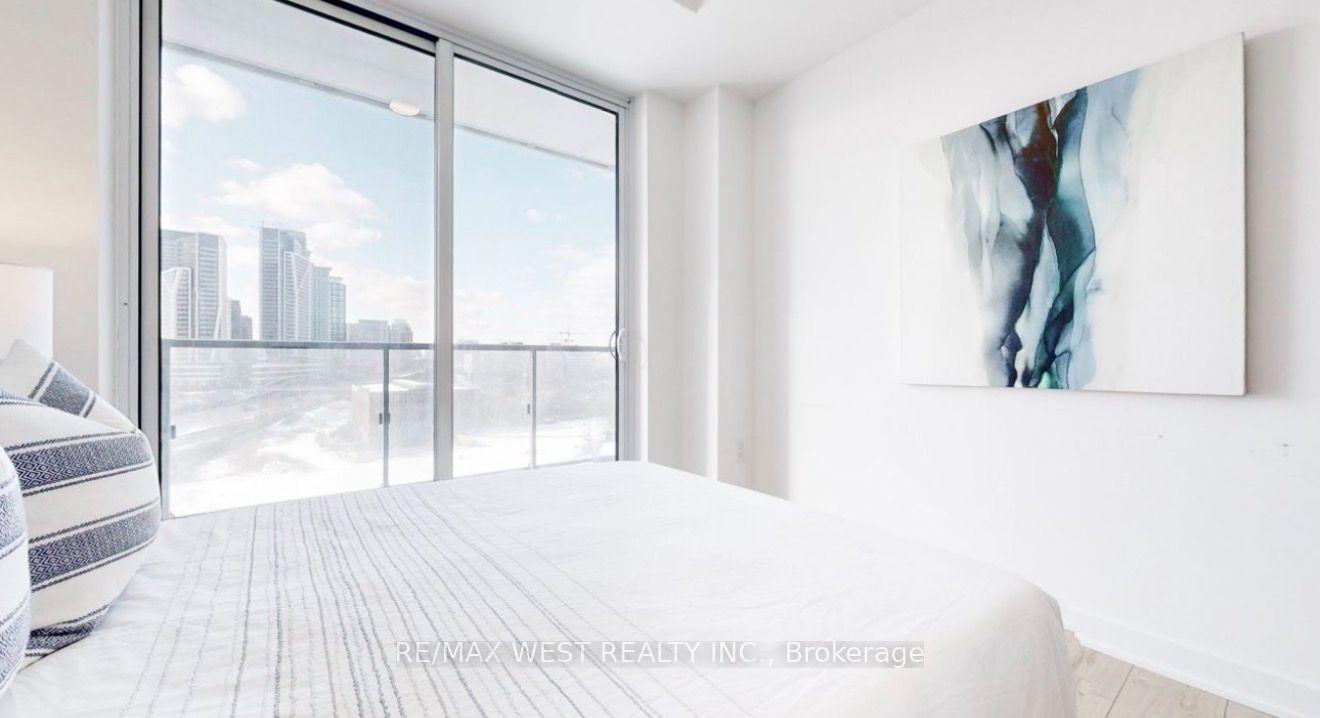Photo 6 of Unit 707, 9 Tecumseth Street, Toronto, Niagara — HOMEH