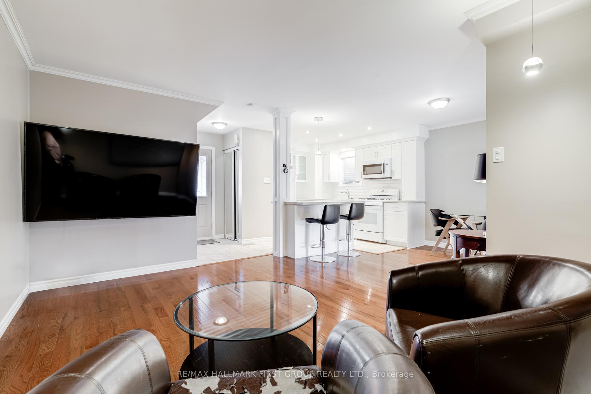 Photo 5 of 30 Stockbridge Crescent, Ajax, Central West — HOMEH