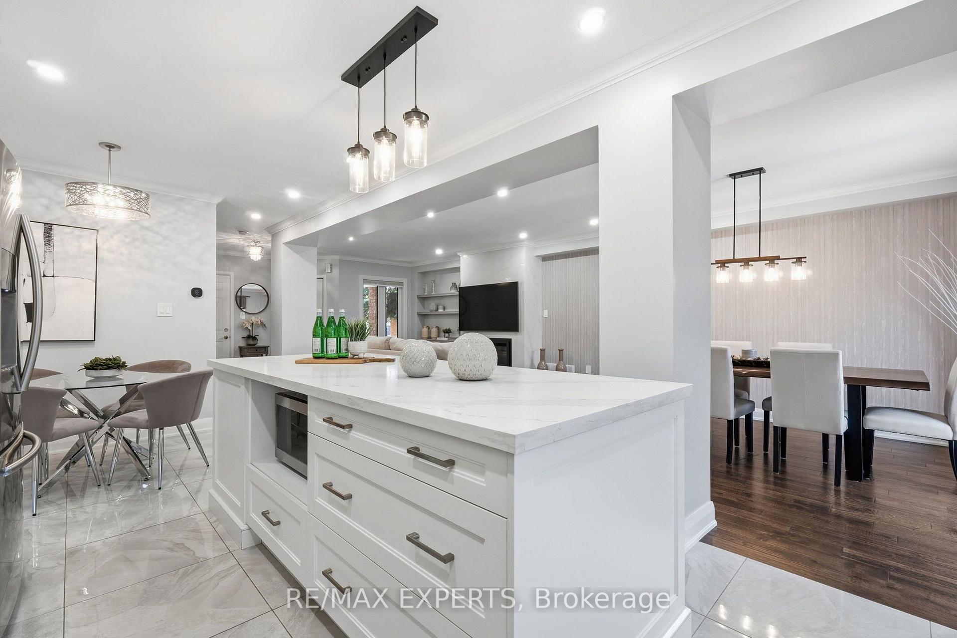 Photo 9 of 46 Princeton Gate, Vaughan, Maple — HOMEH